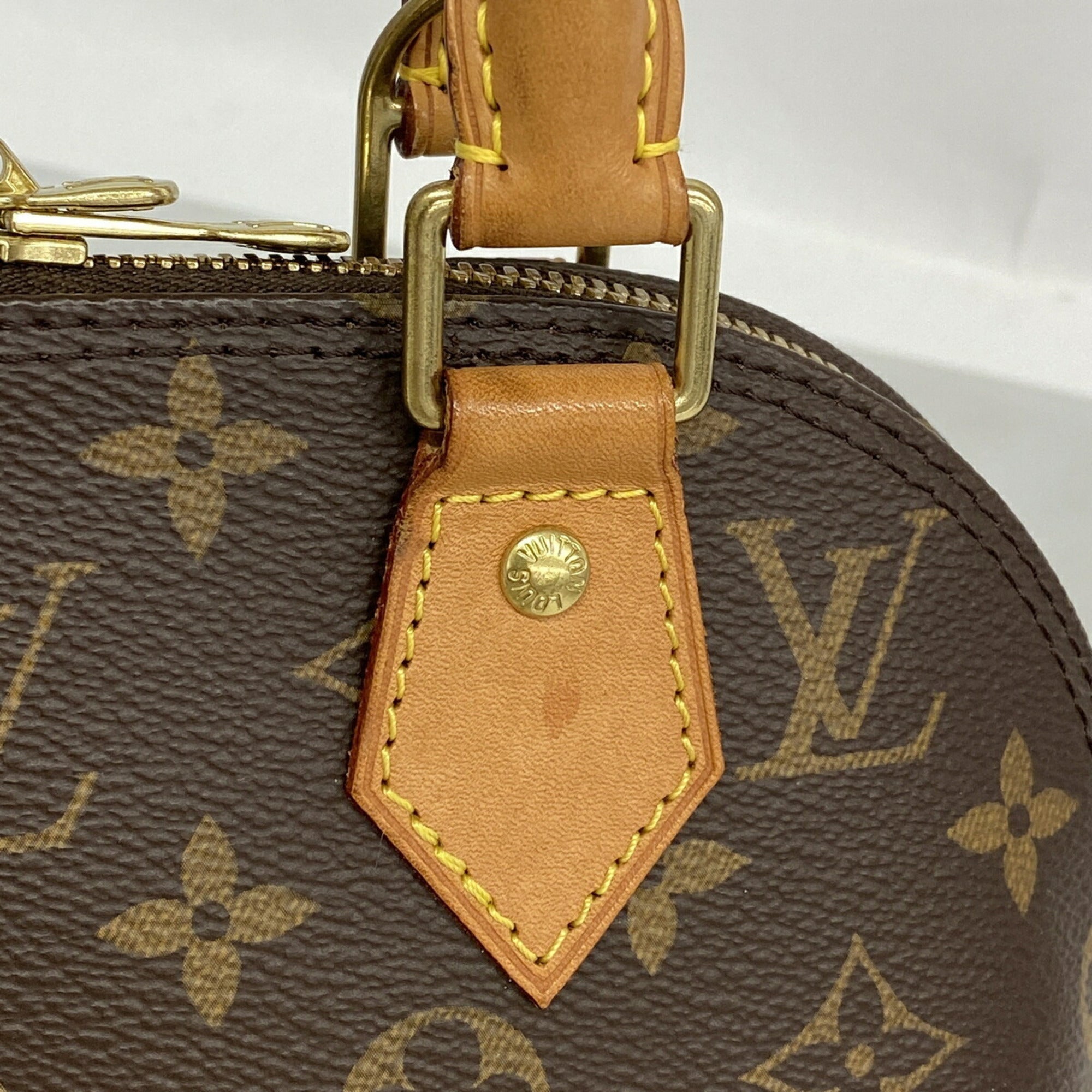 Louis Vuitton Brown Handbag (Pre-Owned)