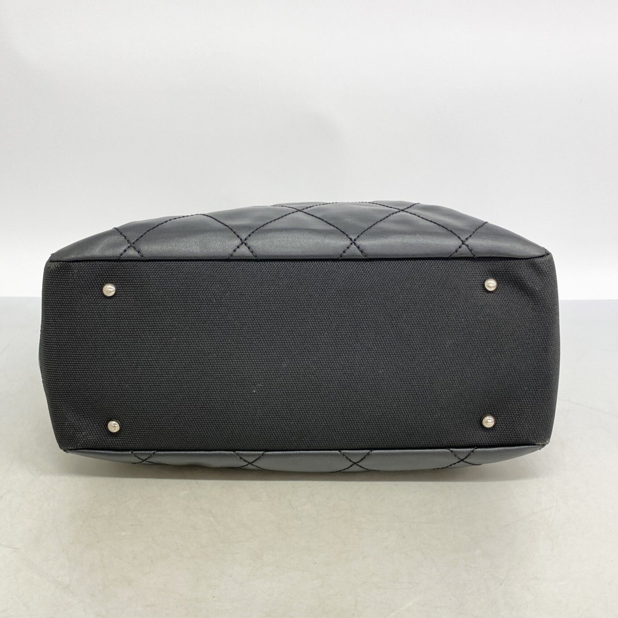 Chanel Black Canvas Tote Bag (Pre-Owned)