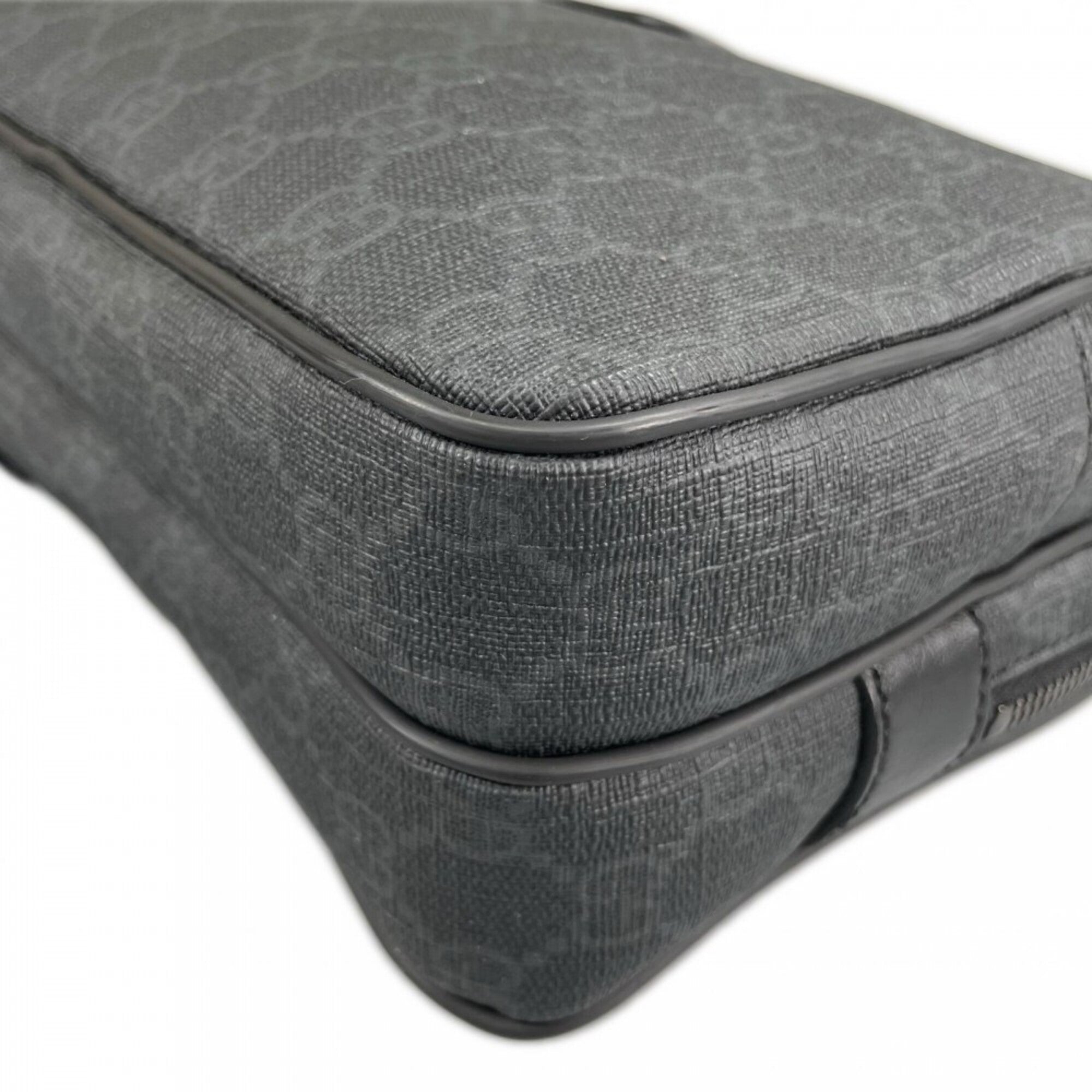 Gucci Black White Gg Supreme Clutch Bag (Pre-Owned)