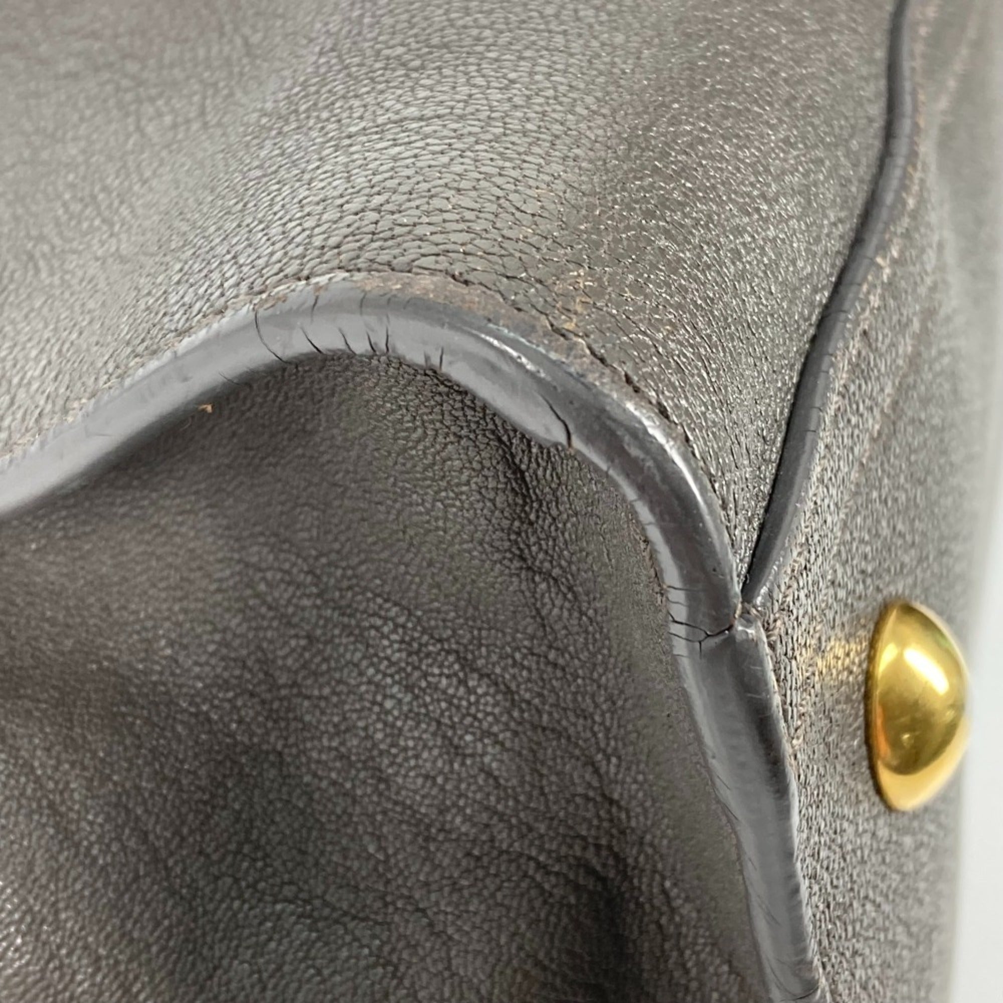 Yves Saint Laurent Gray Leather Handbag (Pre-Owned)