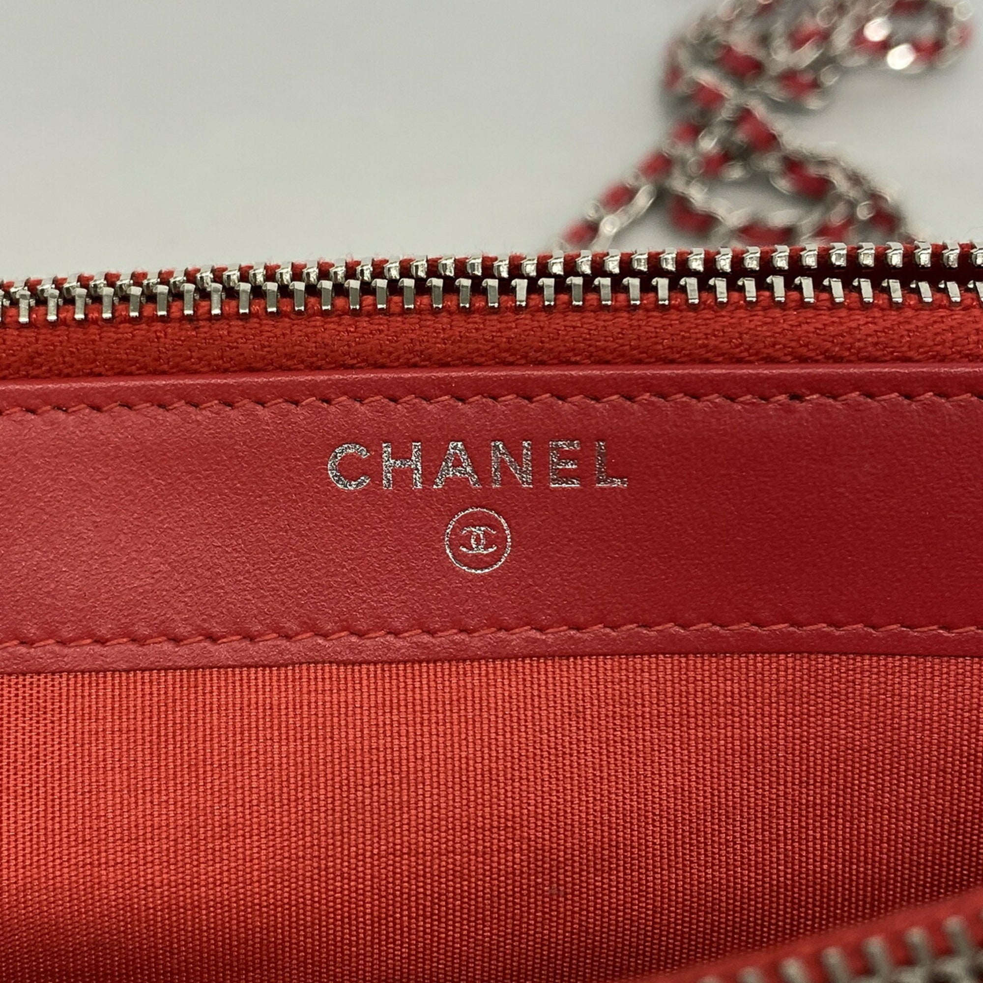 Chanel Red Color Grained Calfskin Shoulder Bag (Pre-Owned)