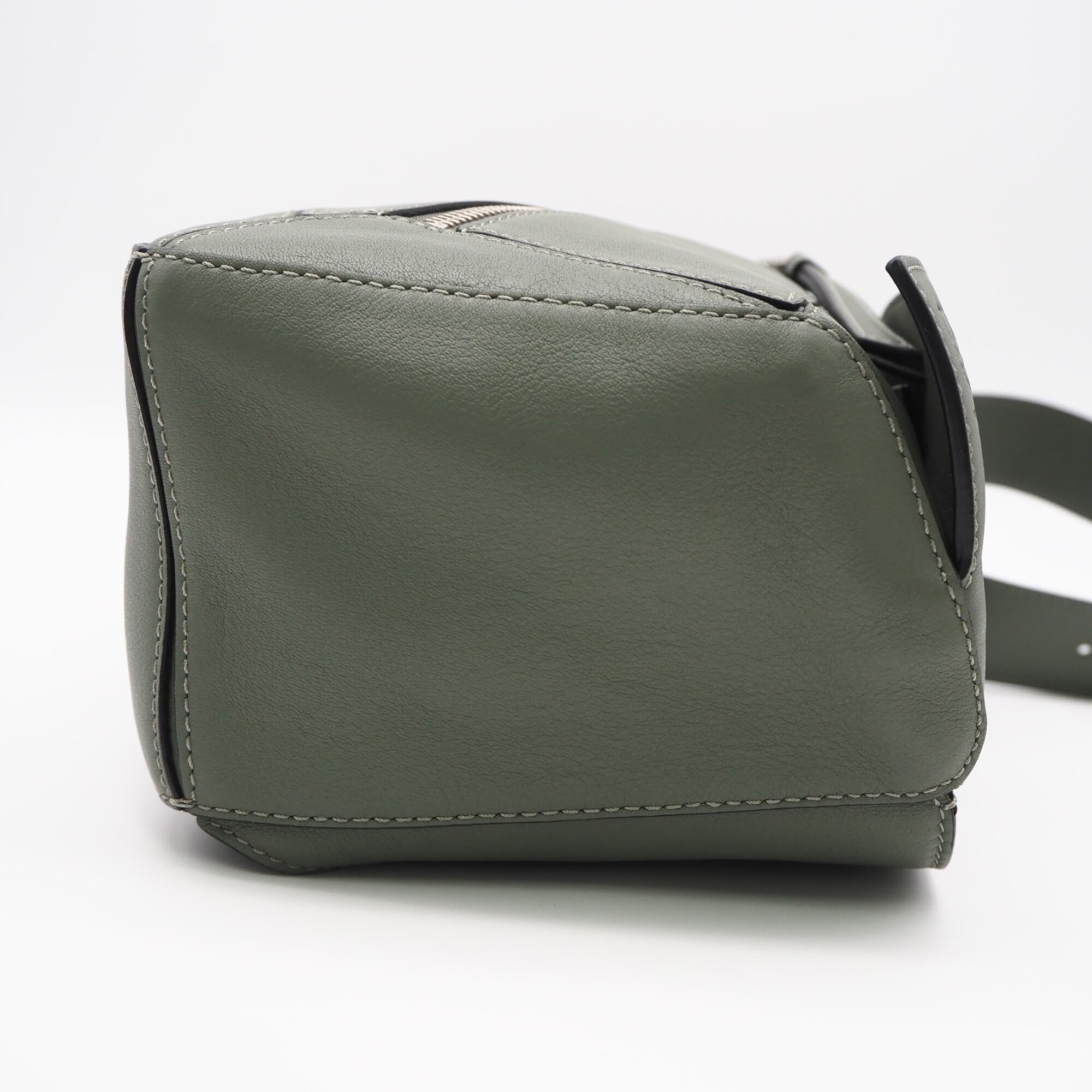 Loewe Puzzle Green Leather Sling Bag (Pre-Owned)
