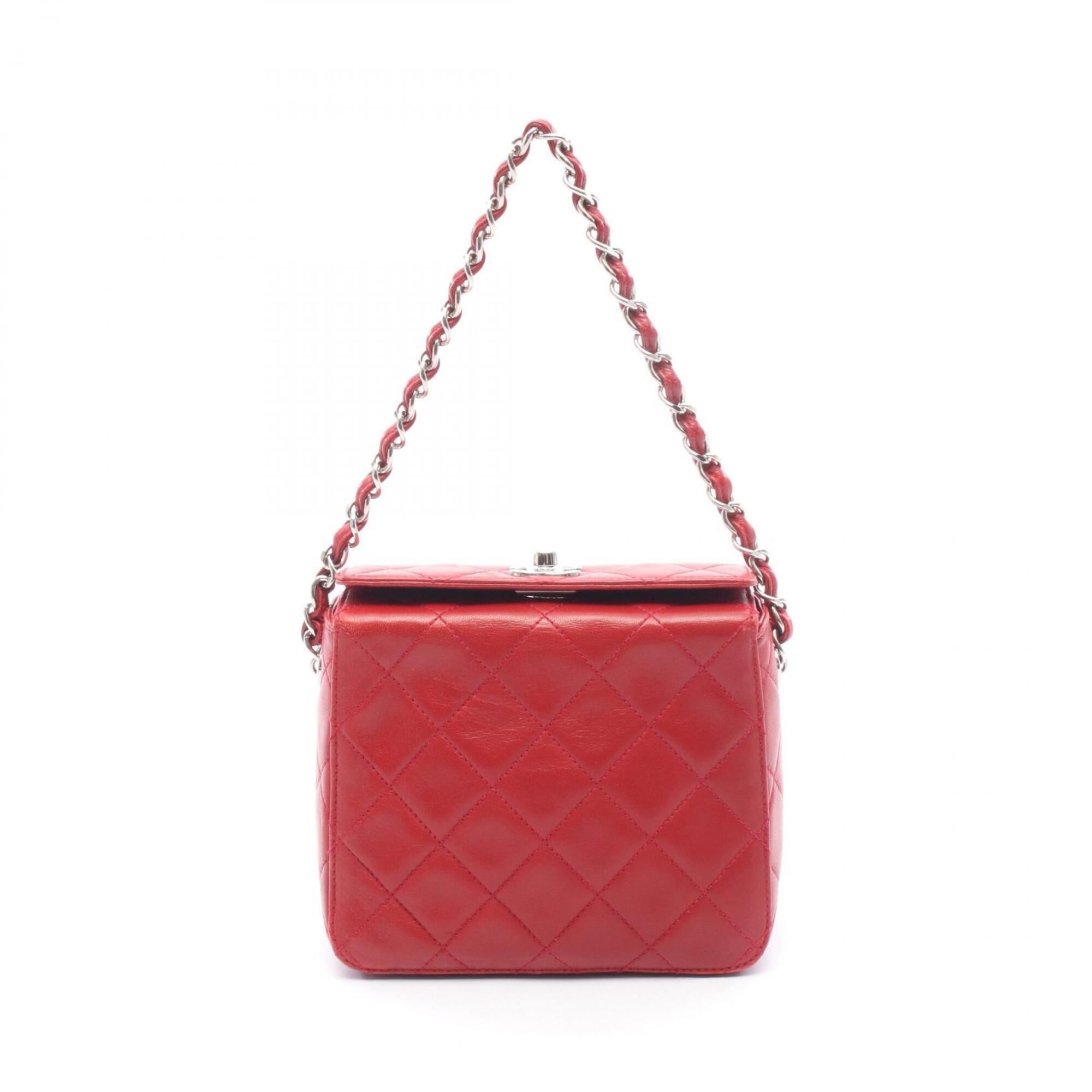 Chanel Red Color Leather Handbag (Pre-Owned)