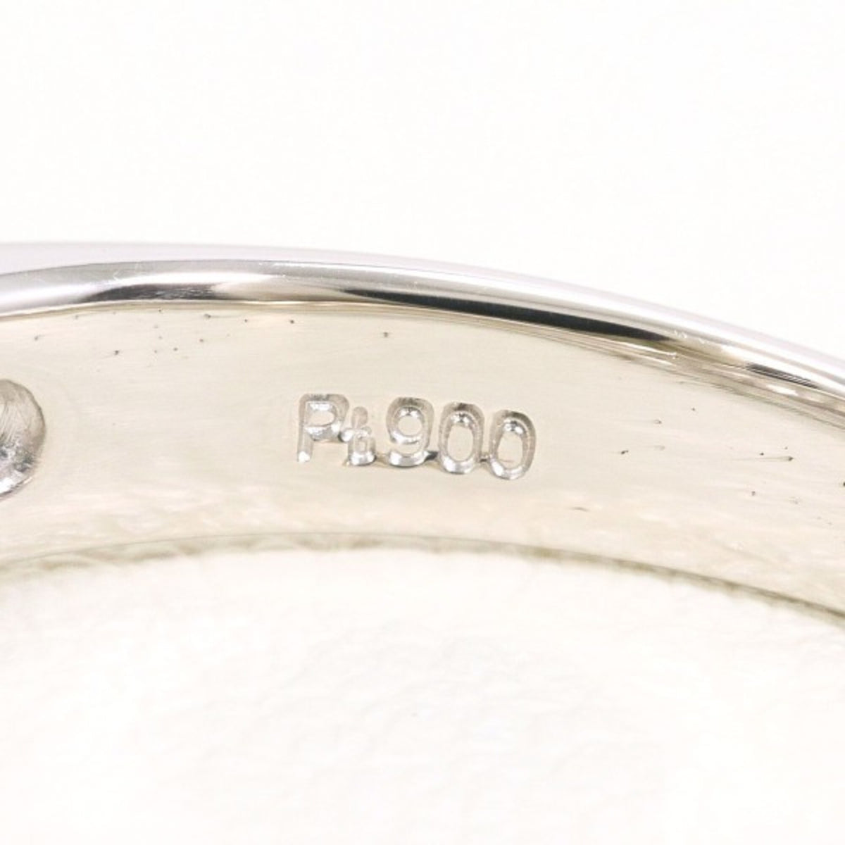 Unbranded Platinum 900 Band Ring (Pre-Owned)