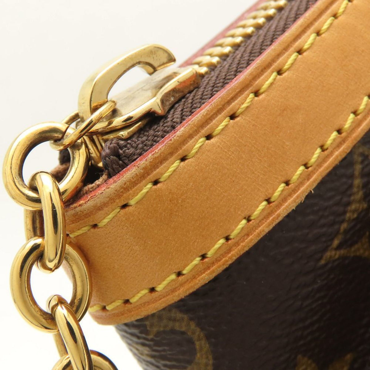 Louis Vuitton Brown Monogram Canvas Handbag (Pre-Owned)