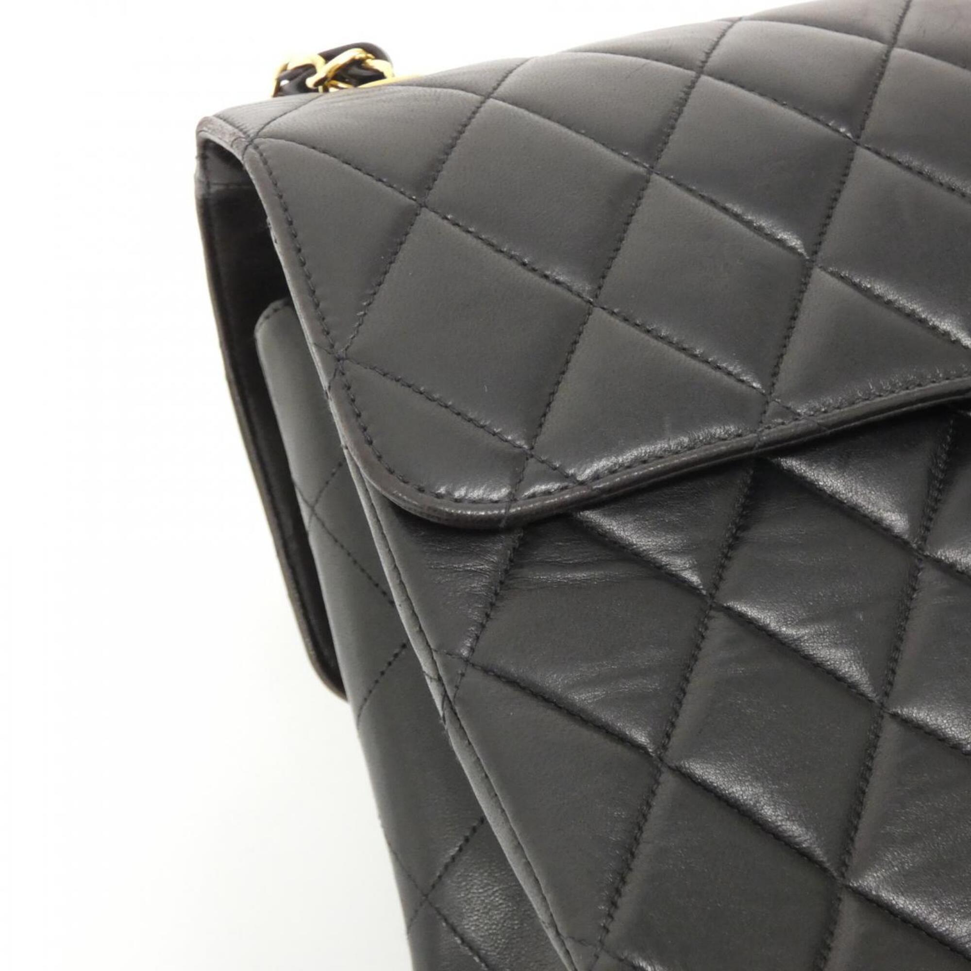 Chanel Black Leather Shoulder Bag (Pre-Owned)