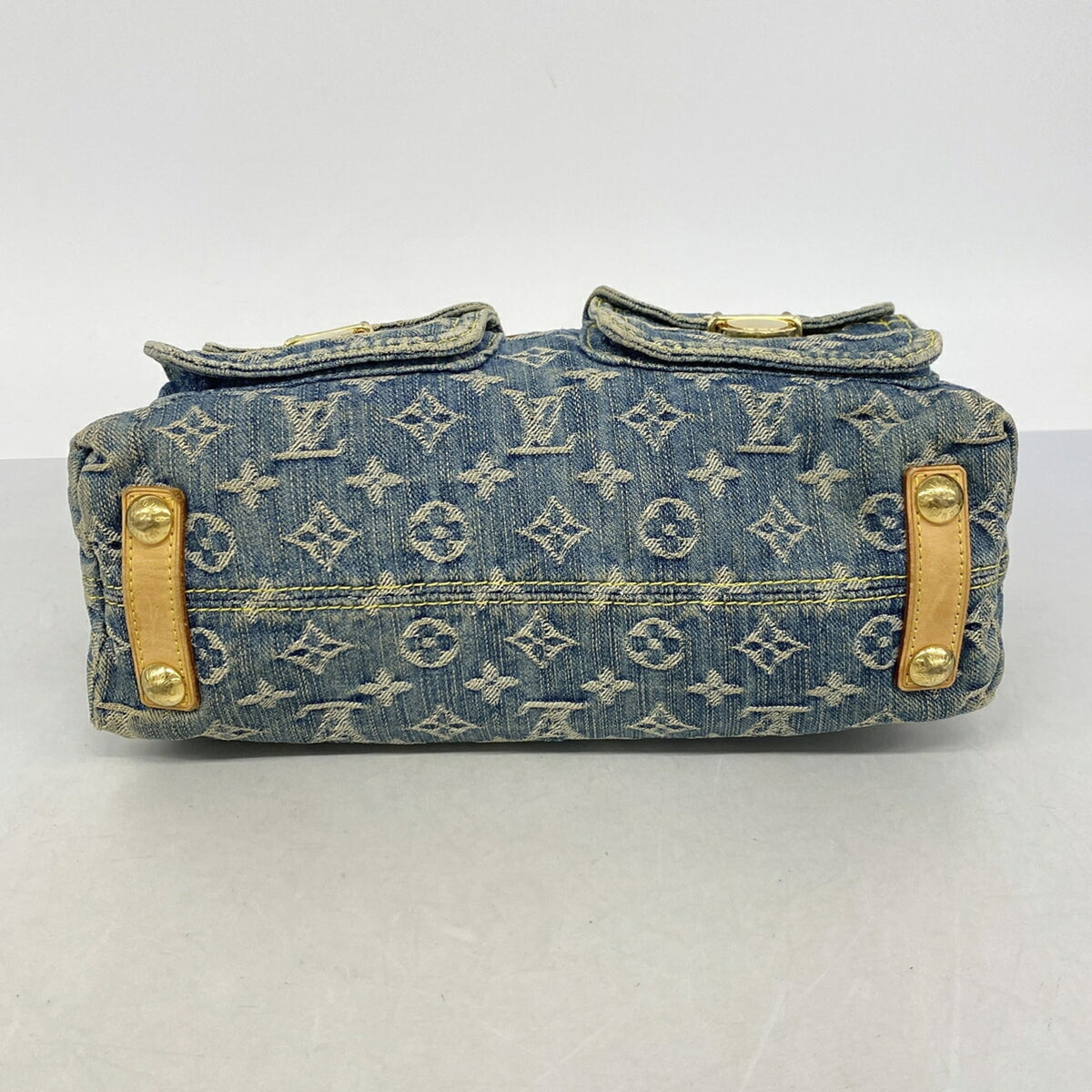 Louis Vuitton Blue Shoulder Bag (Pre-Owned)