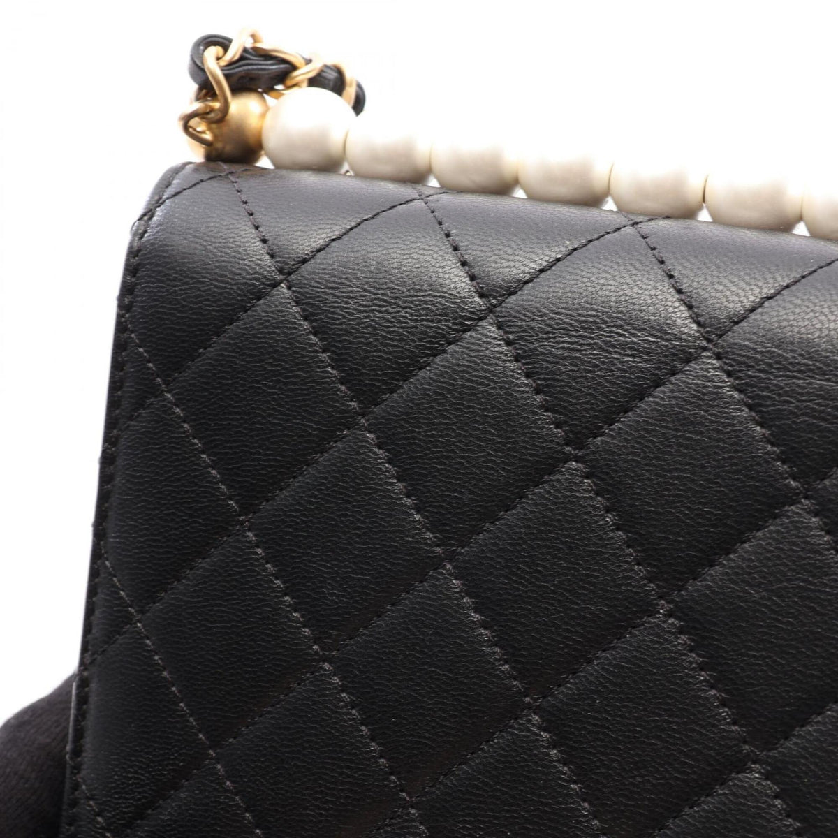 Chanel Black Leather Handbag Shoulder Bag (Pre-Owned)
