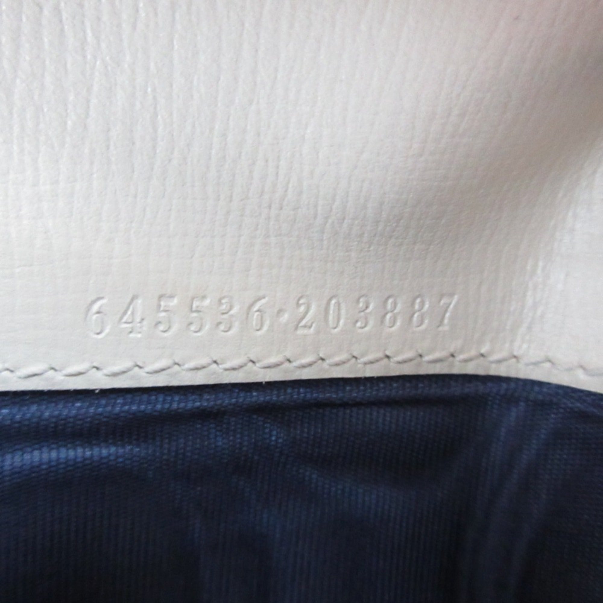 Gucci Grayish White Wallet (Bi-Fold) (Pre-Owned)