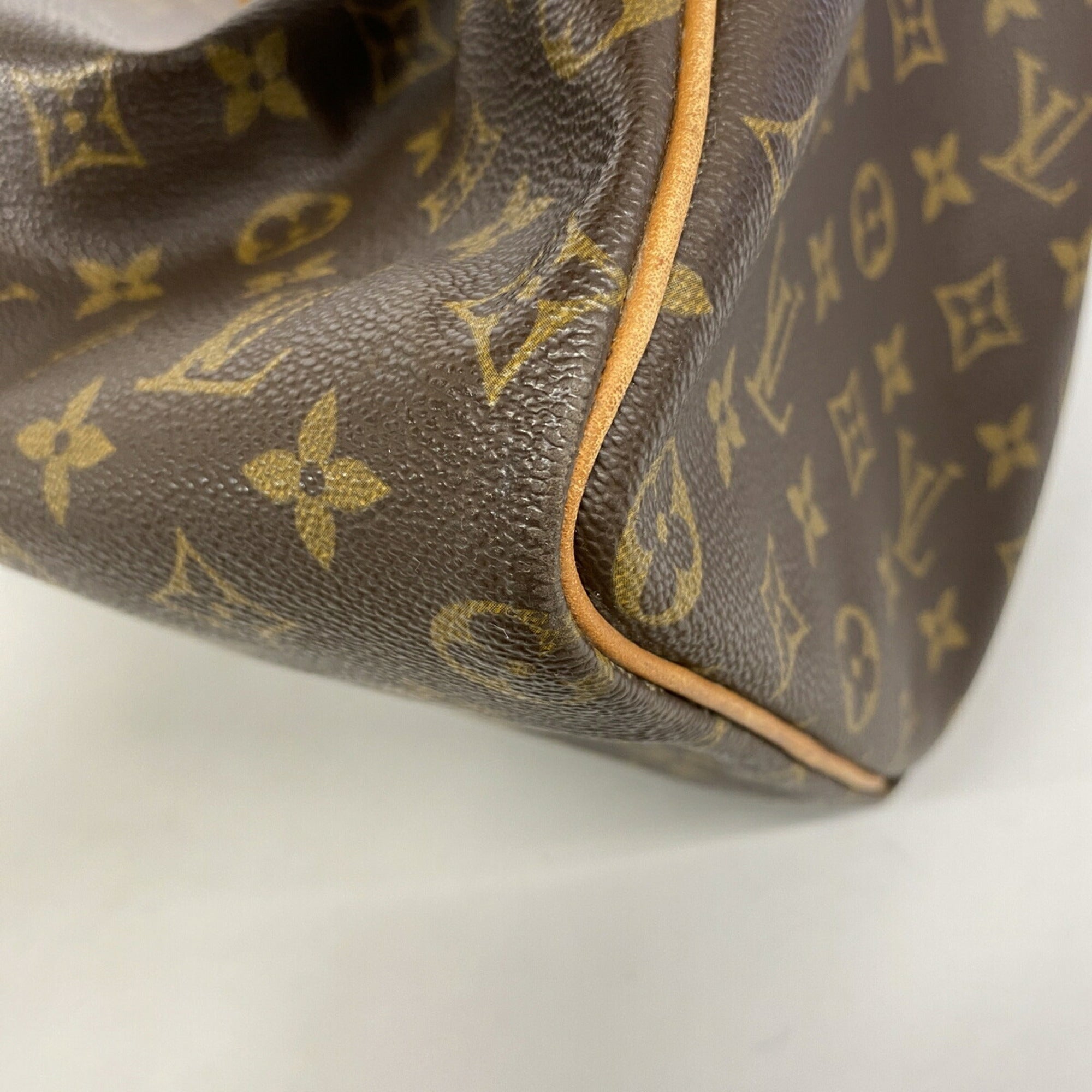 Louis Vuitton Brown Handbag (Pre-Owned)