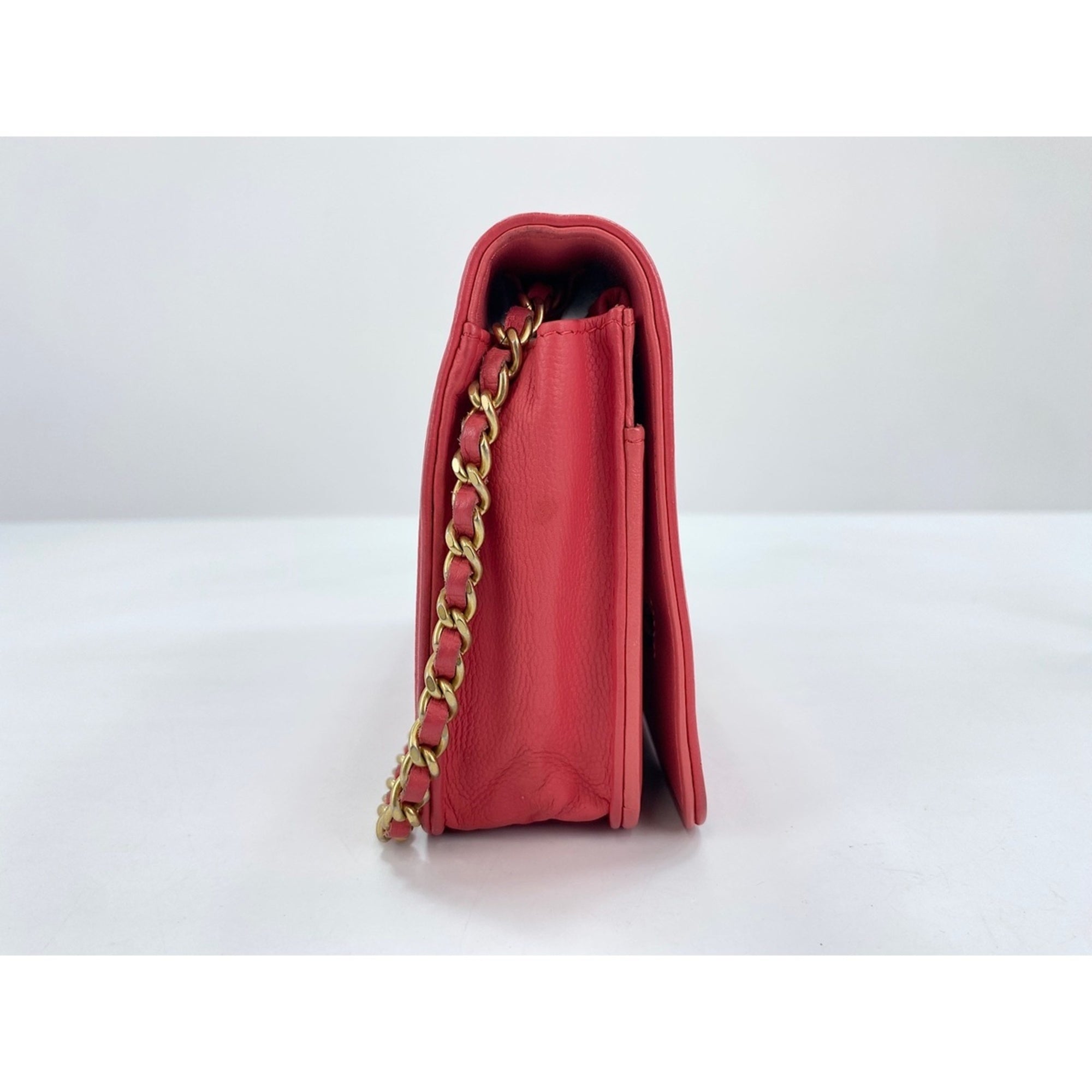 Chanel Boy Chanel Pink Shoulder Bag (Pre-Owned)