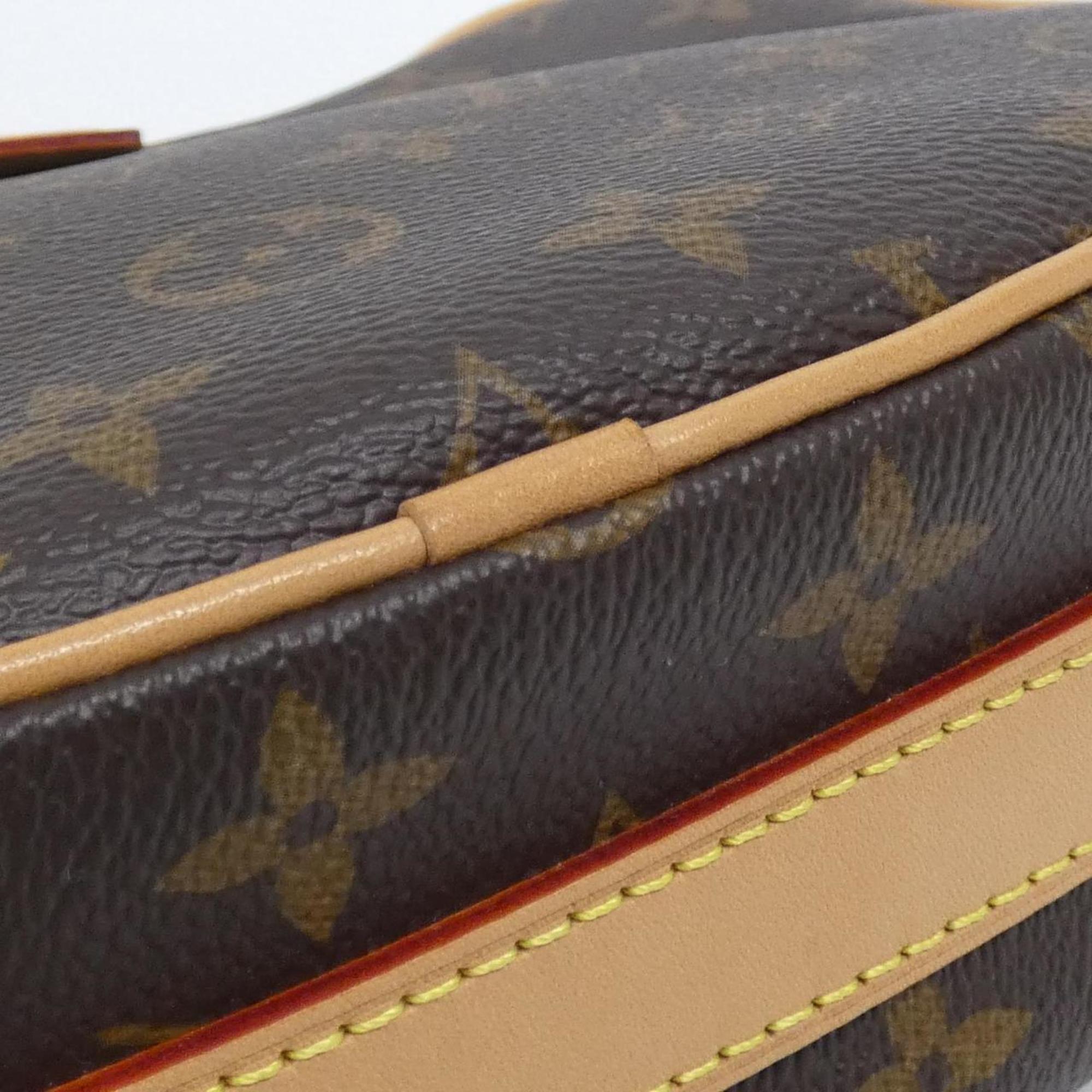 Louis Vuitton Marron Coated Canvas Pouch Shoulder Bag (Pre-Owned)