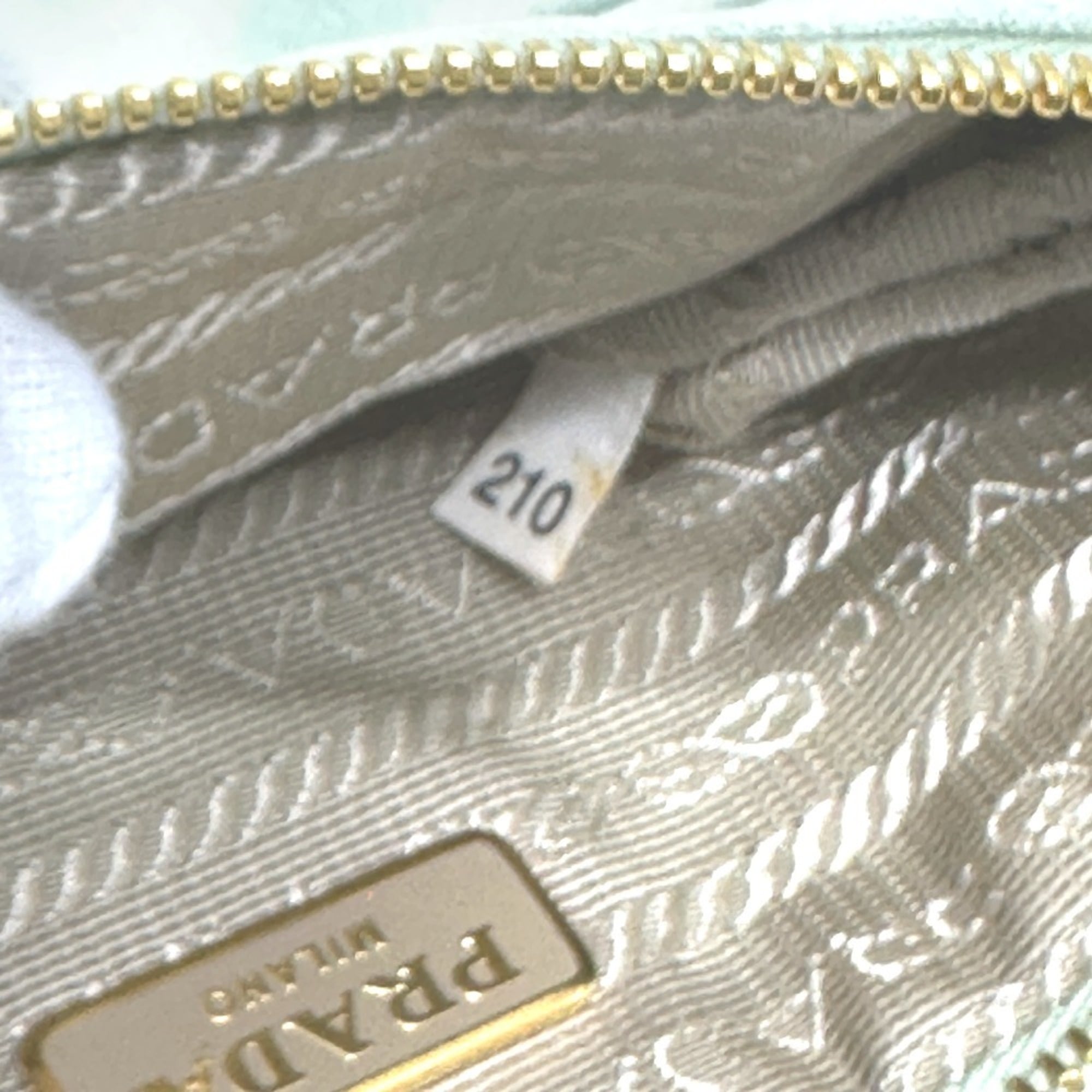 Prada Green Satin Clutch Bag (Pre-Owned)