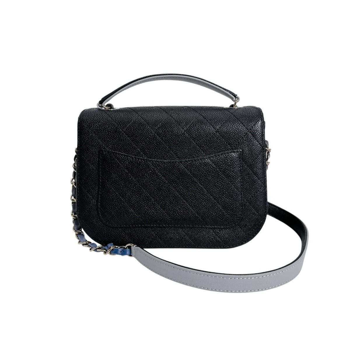 Chanel Black Grained Calfskin Shoulder Bag (Pre-Owned)