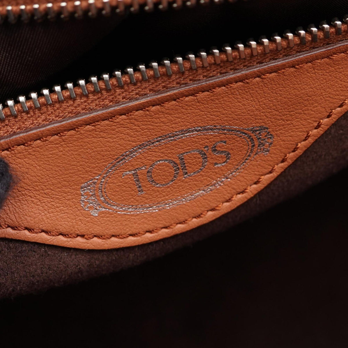 Tod's Brown Leather Handbag (Pre-Owned)