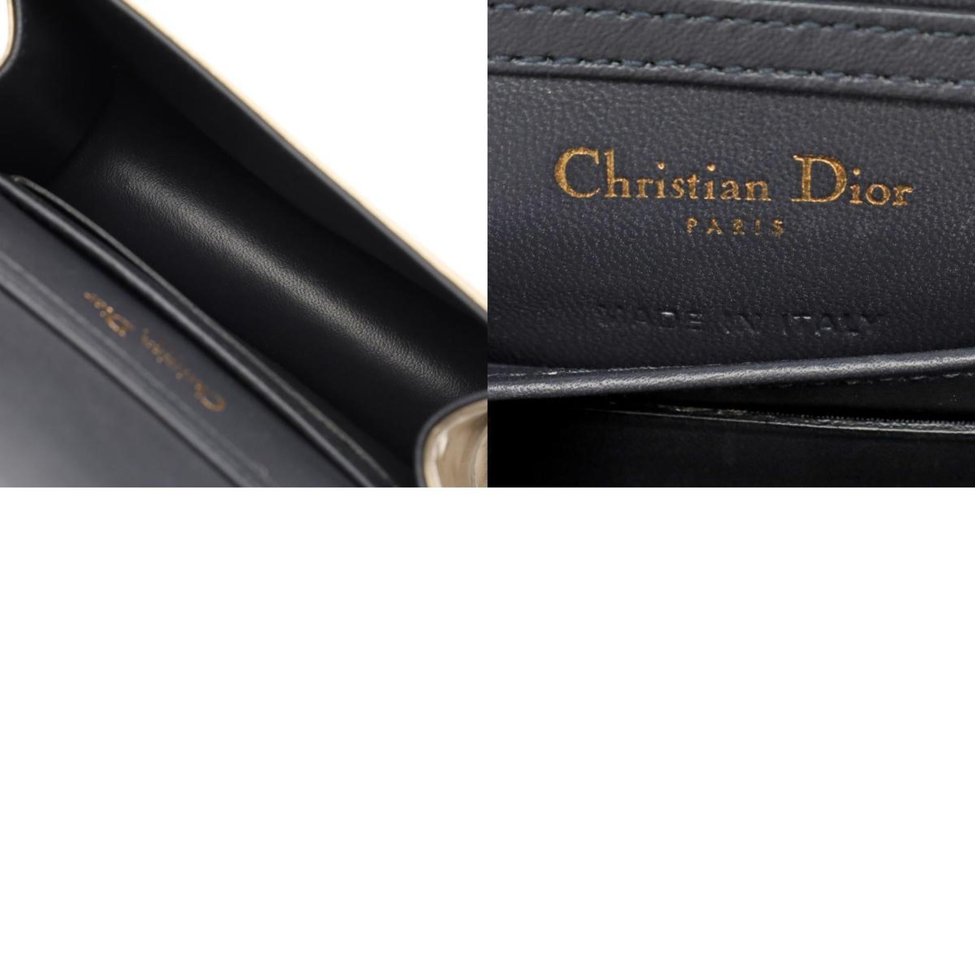 Christian Dior Gold Leather Shoulder Bag (Pre-Owned)