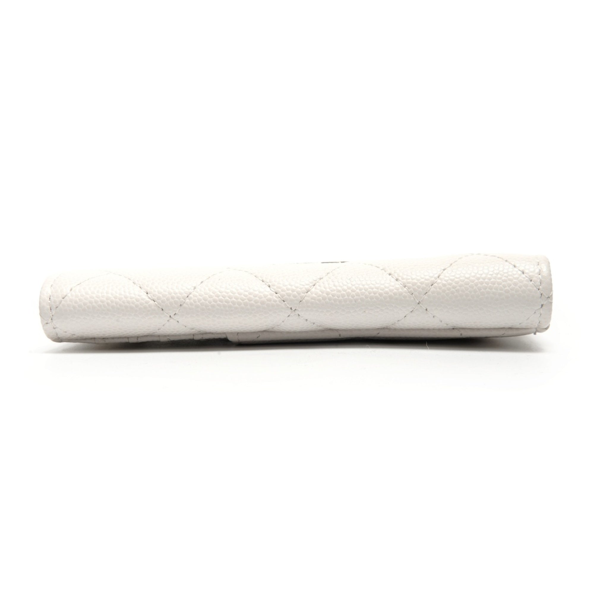 Chanel Matelasse White Grained Calfskin Coin Purse/Coin Case (Pre-Owned)