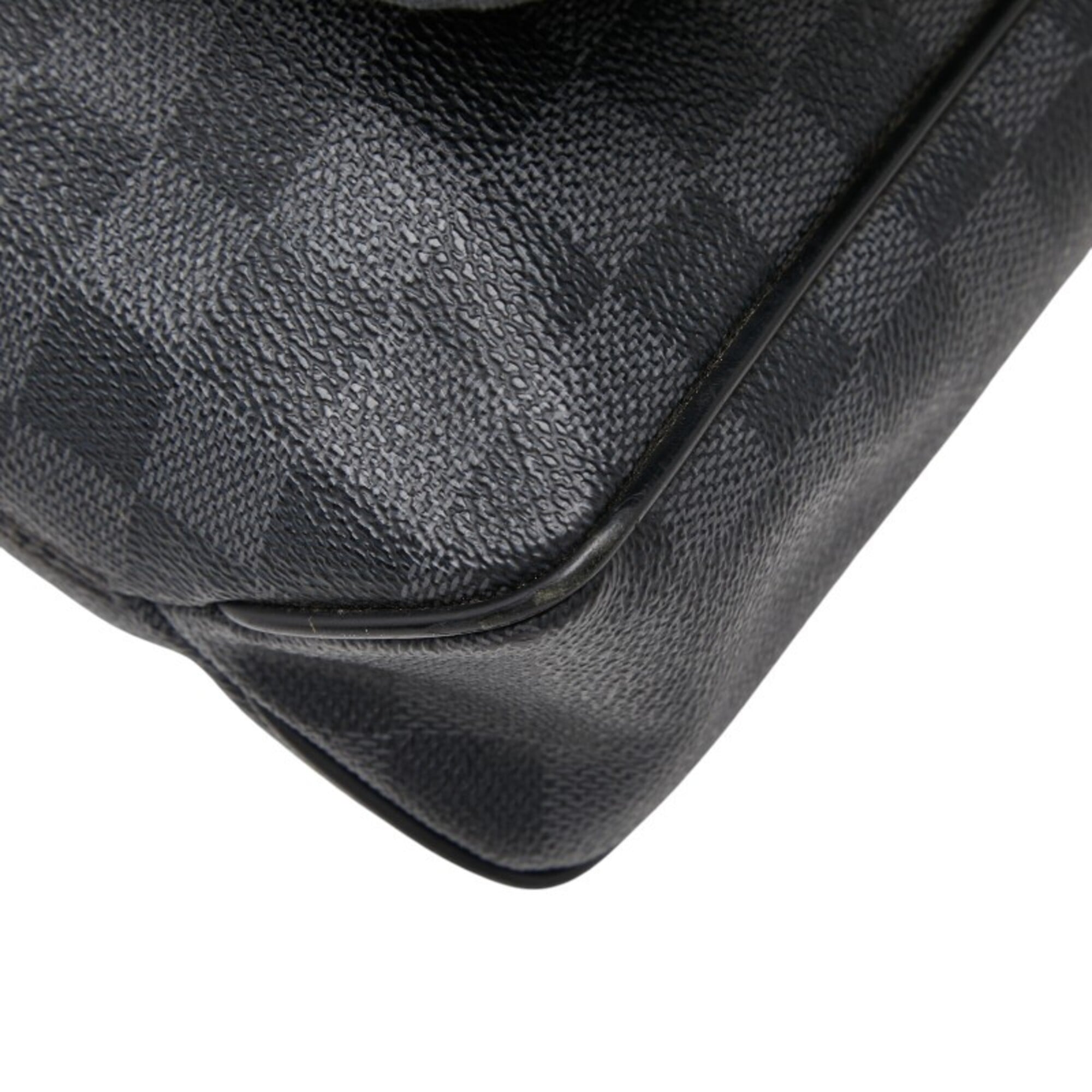 Louis Vuitton Black Pvc Leather Messenger Bag Shoulder Bag (Pre-Owned)