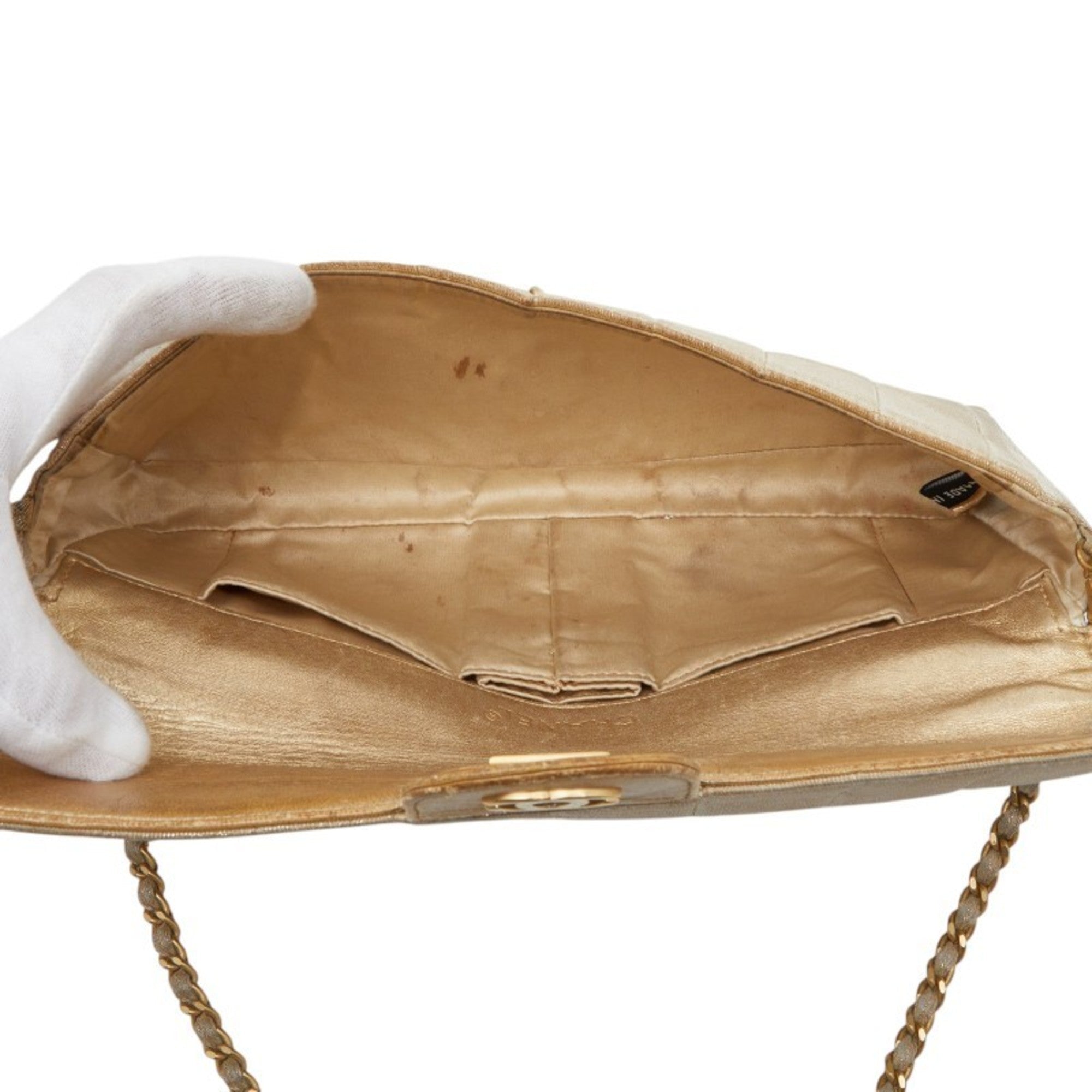 Chanel Beige Gold Nylon Leather Shoulder Bag (Pre-Owned)