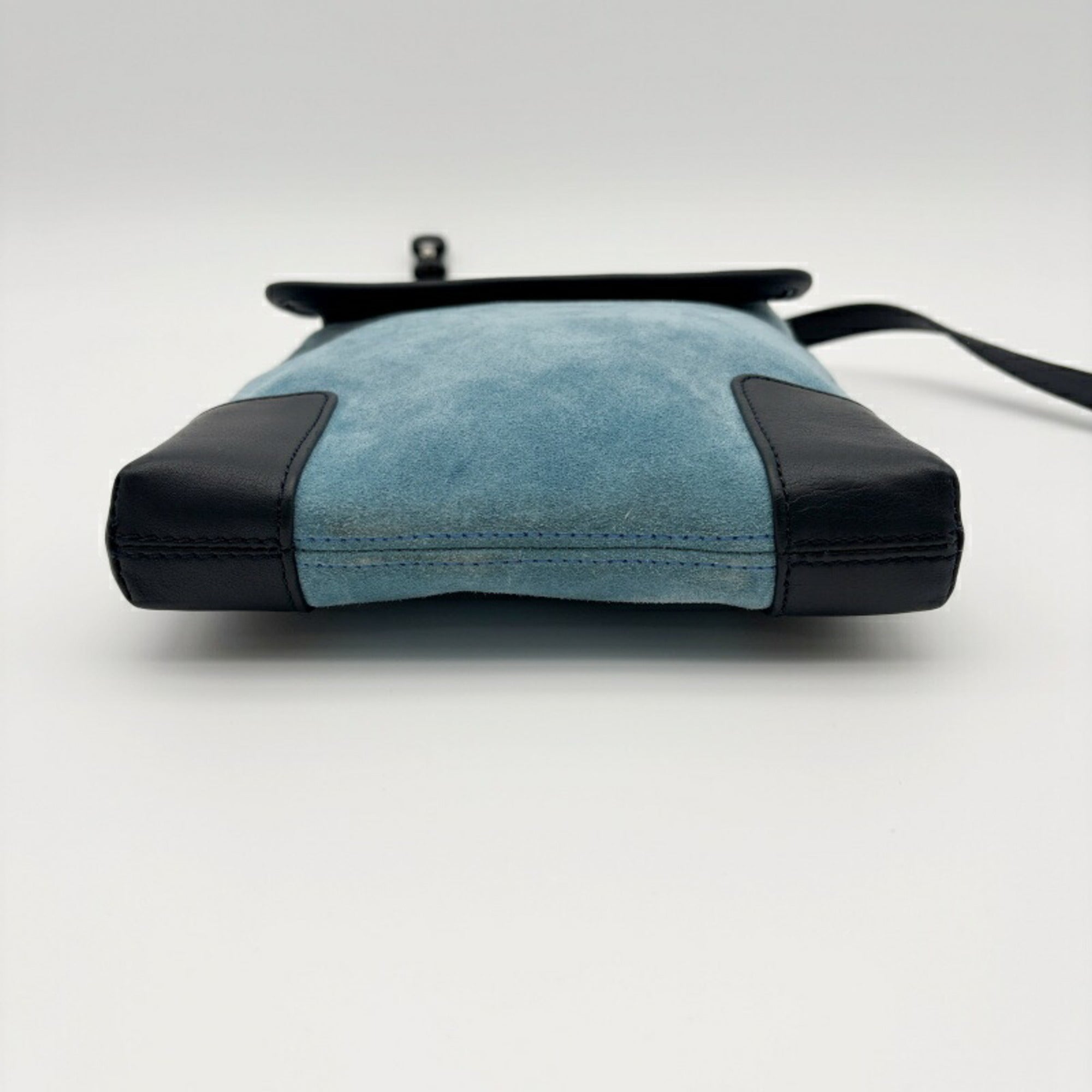 Loewe Blue Suede Pochette Shoulder Bag (Pre-Owned)