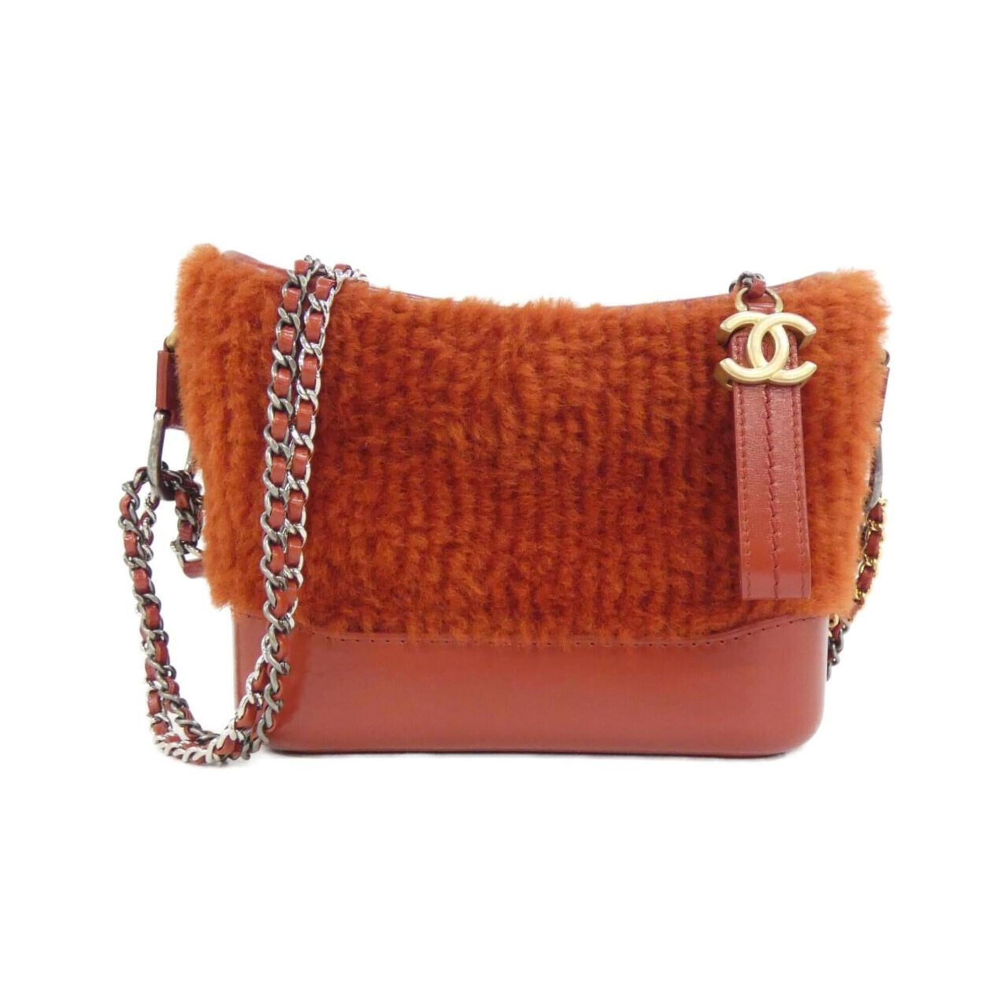 Chanel Brown Leather Shoulder Bag (Pre-Owned)