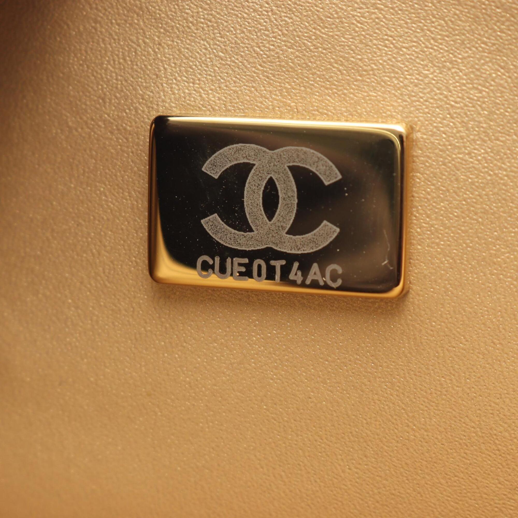Chanel Black Leather Handbag Shoulder Bag (Pre-Owned)