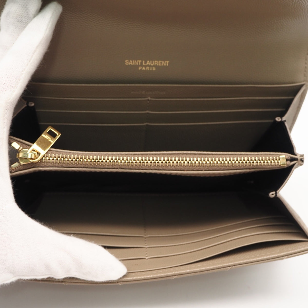 Yves Saint Laurent Beige Leather Long Wallet (Bi-Fold) (Pre-Owned)