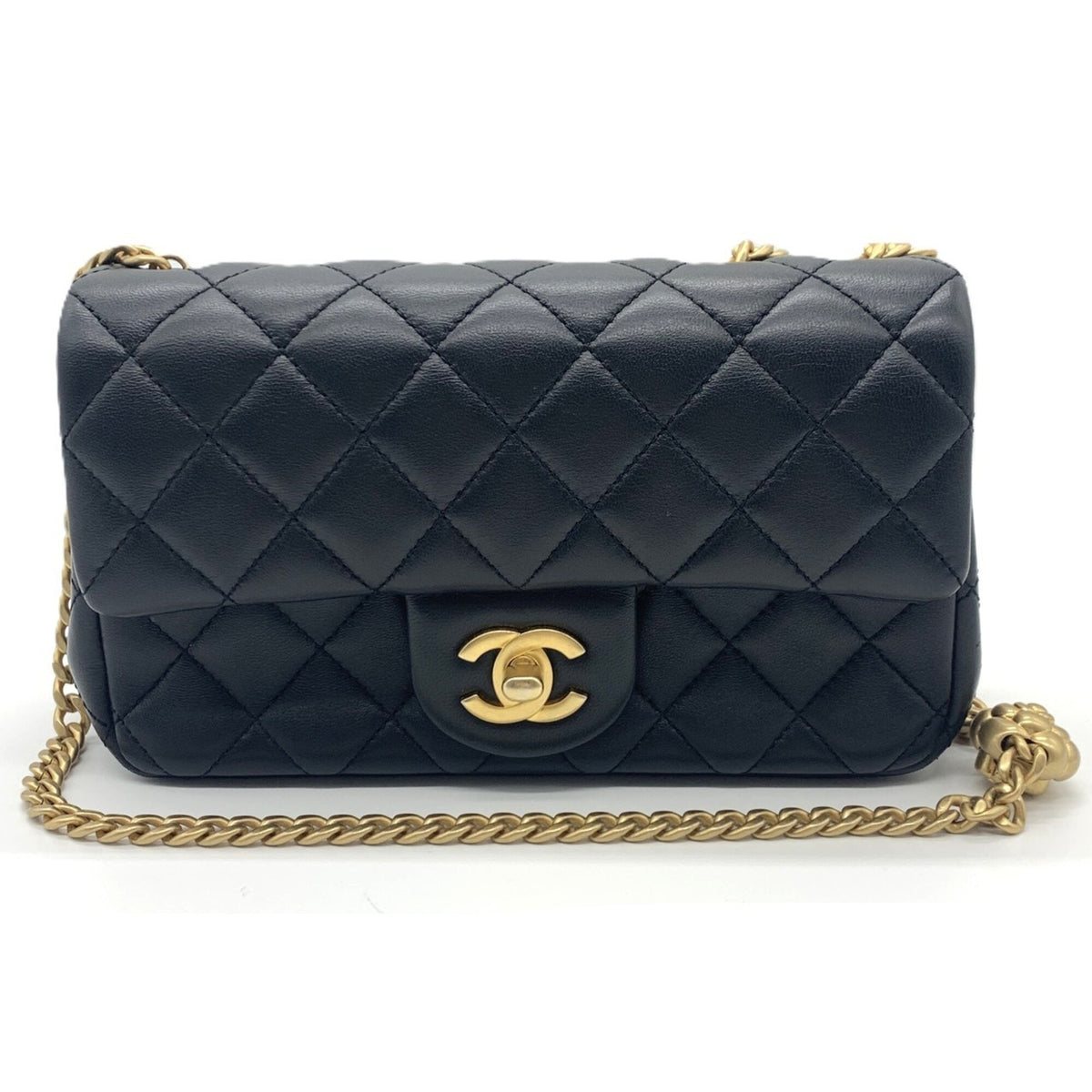 Chanel Camellia Black Leather Shoulder Bag (Pre-Owned)