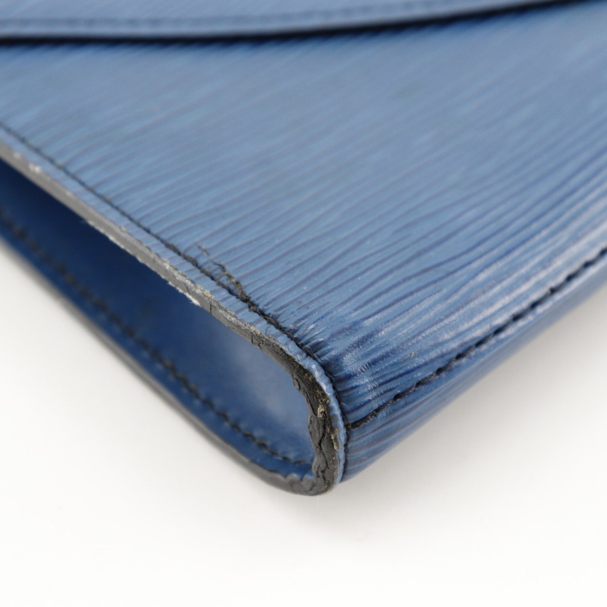 Louis Vuitton Blue Toledo Blue Epi Leather Clutch Bag (Pre-Owned)