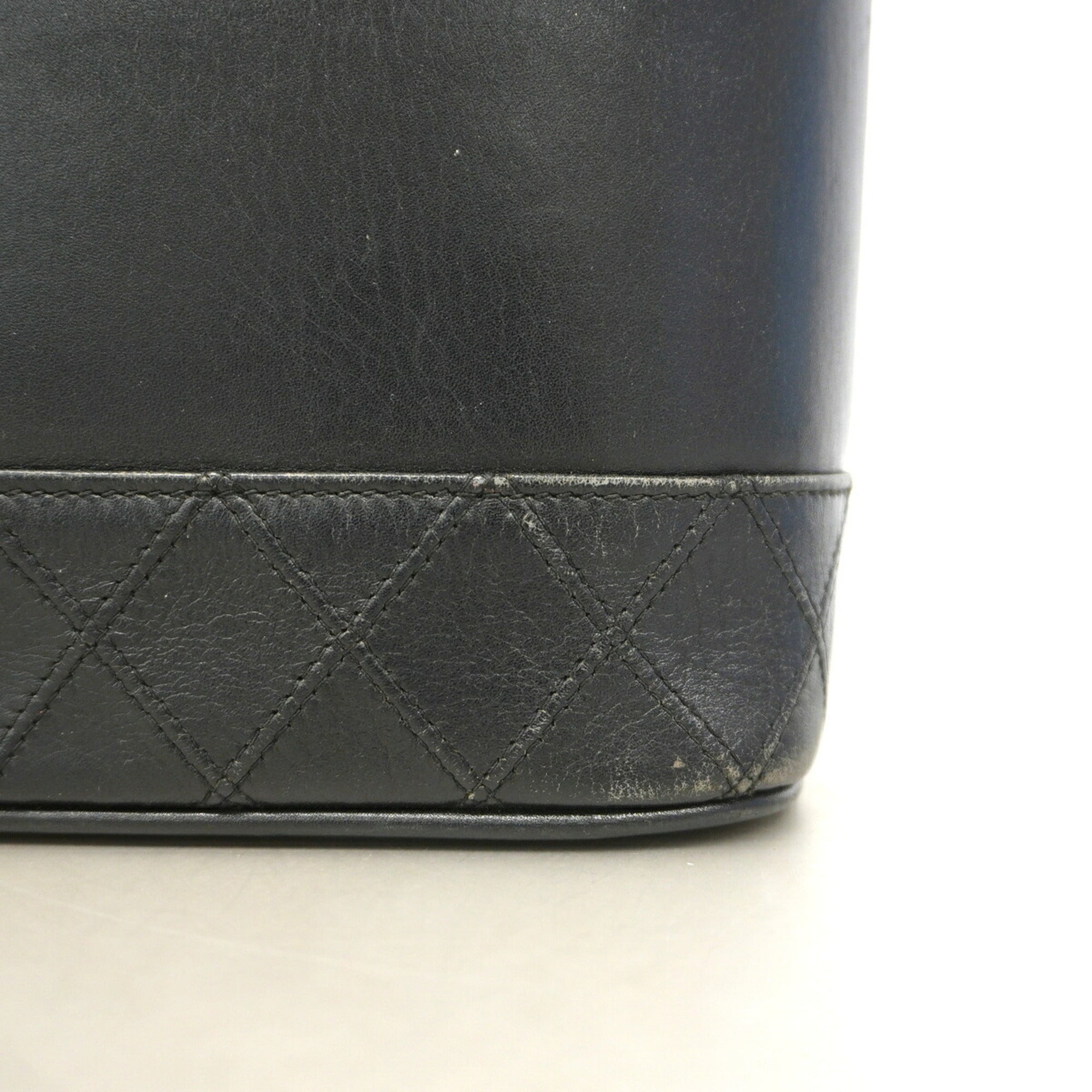 Chanel Black Leather Vanity Bag (Pre-Owned)
