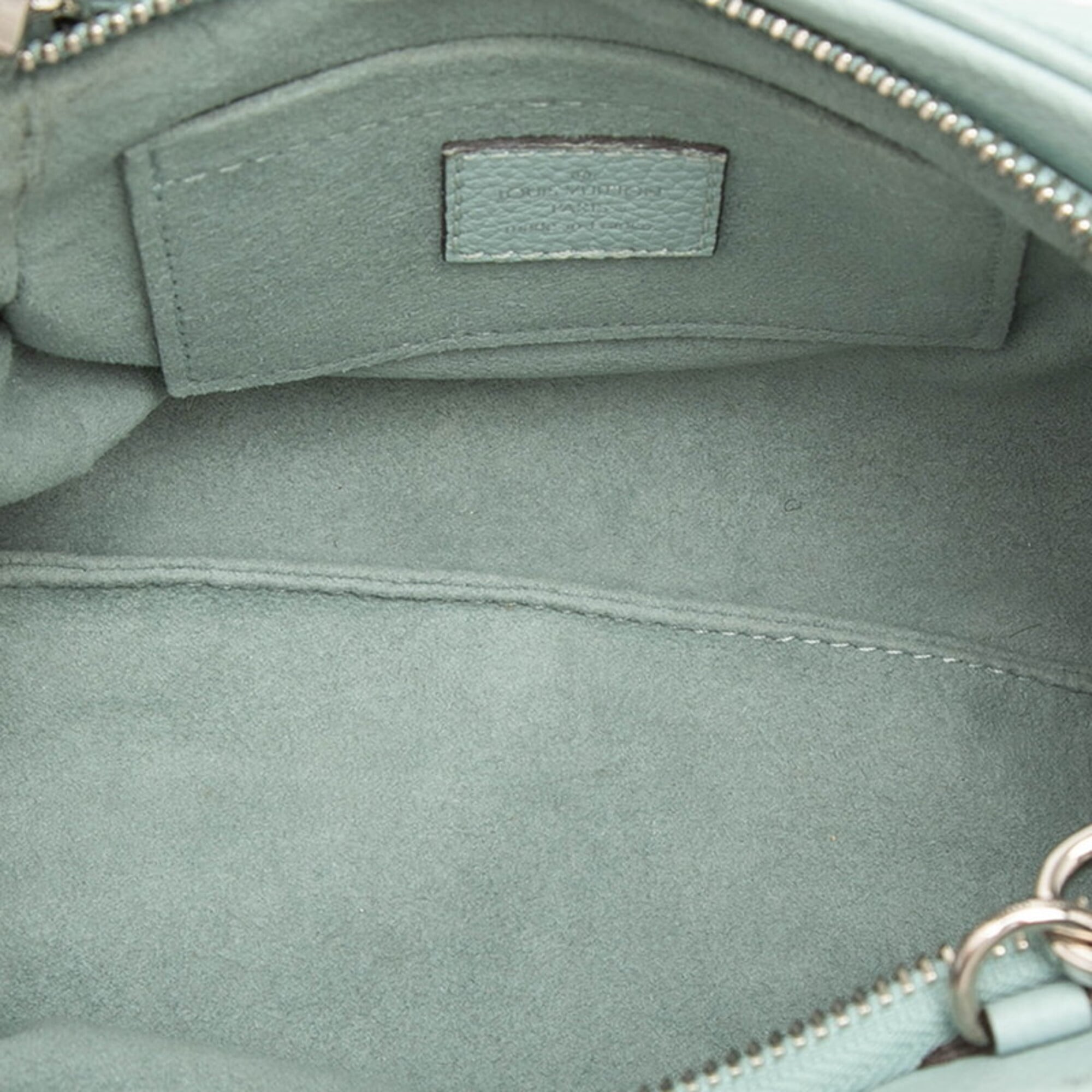 Louis Vuitton Blue Leather Shoulder Bag (Pre-Owned)