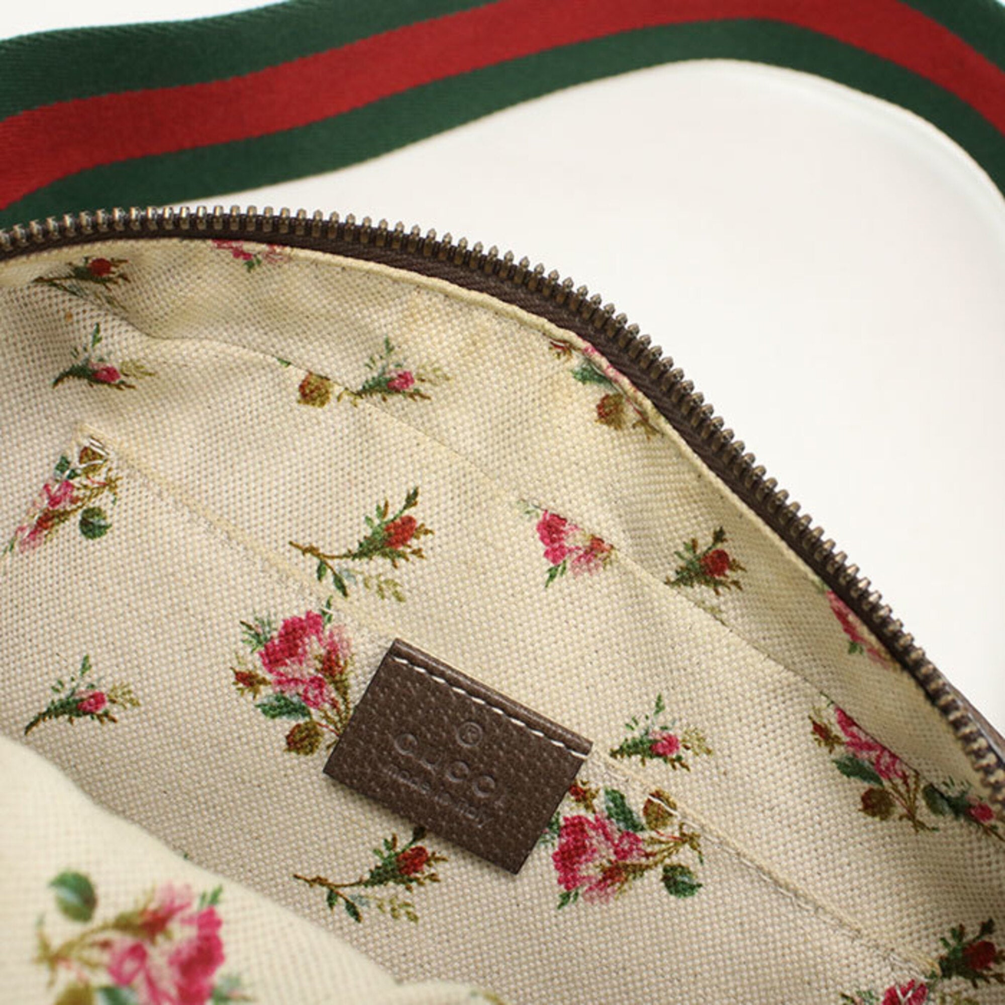 Gucci Beige Gg Supreme Messenger Bag Shoulder Bag (Pre-Owned)