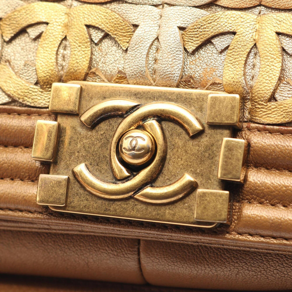 Chanel Boy Chanel Brown Leather Handbag Shoulder Bag (Pre-Owned)