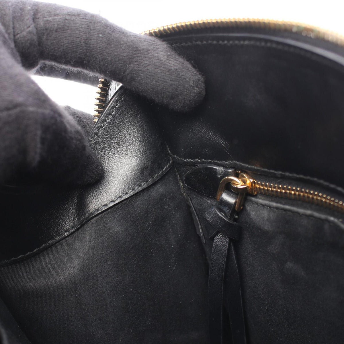Miu Miu Black Leather Handbag Pouch (Pre-Owned)