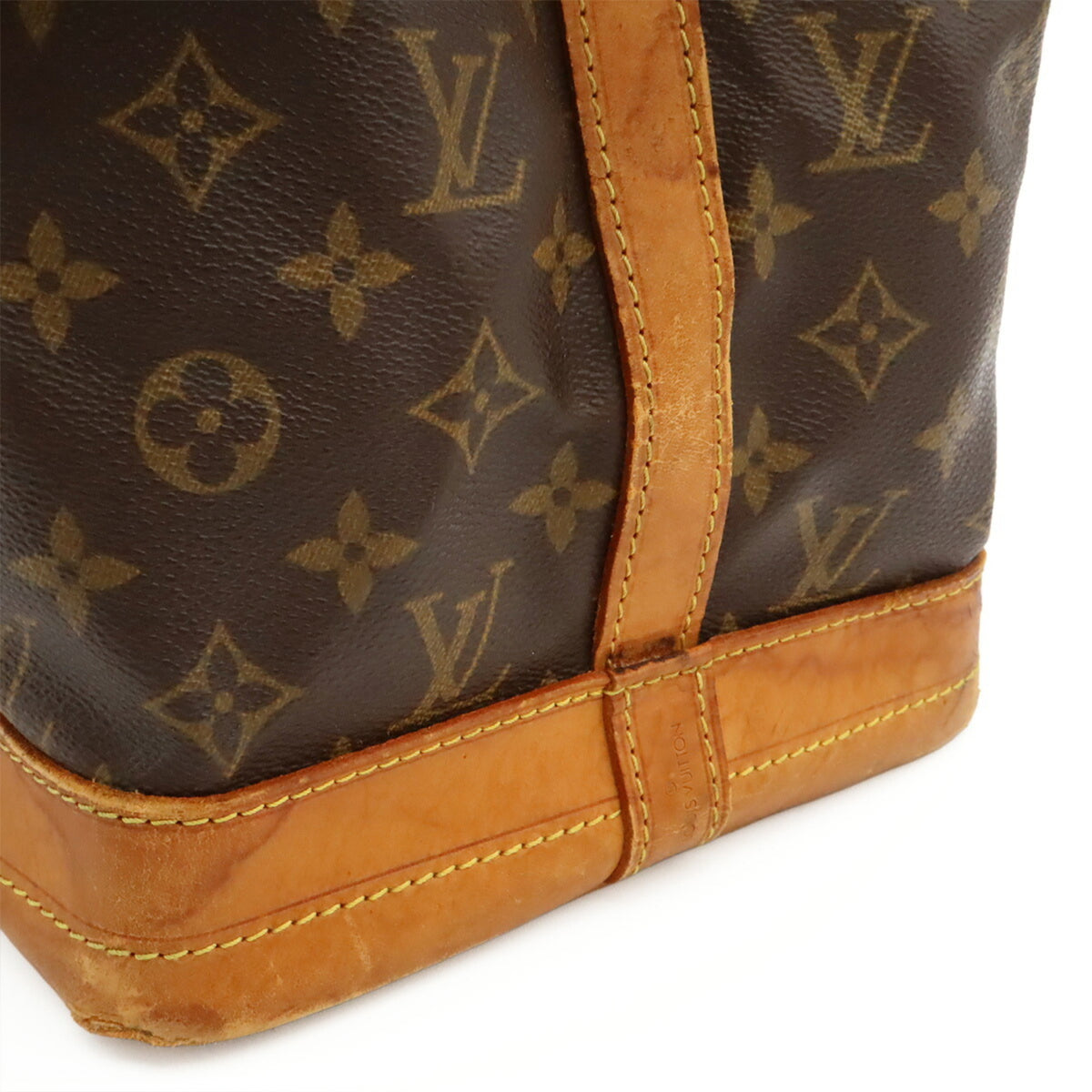 Louis Vuitton Brown Monogram Monogram Shoulder Bag (Pre-Owned)