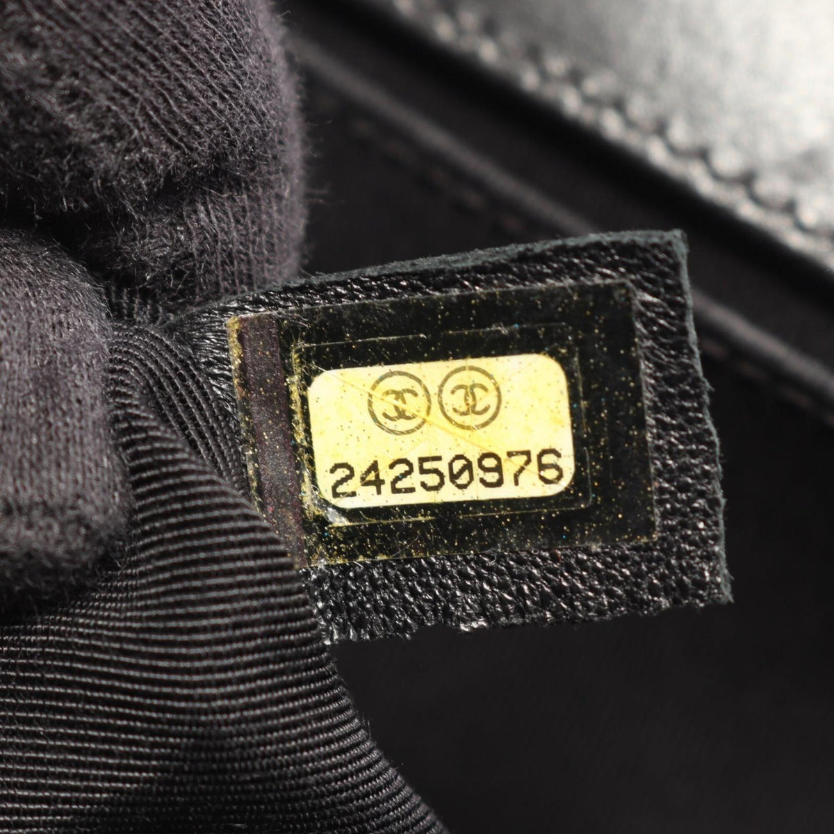 Chanel Black Leather Handbag Shoulder Bag (Pre-Owned)