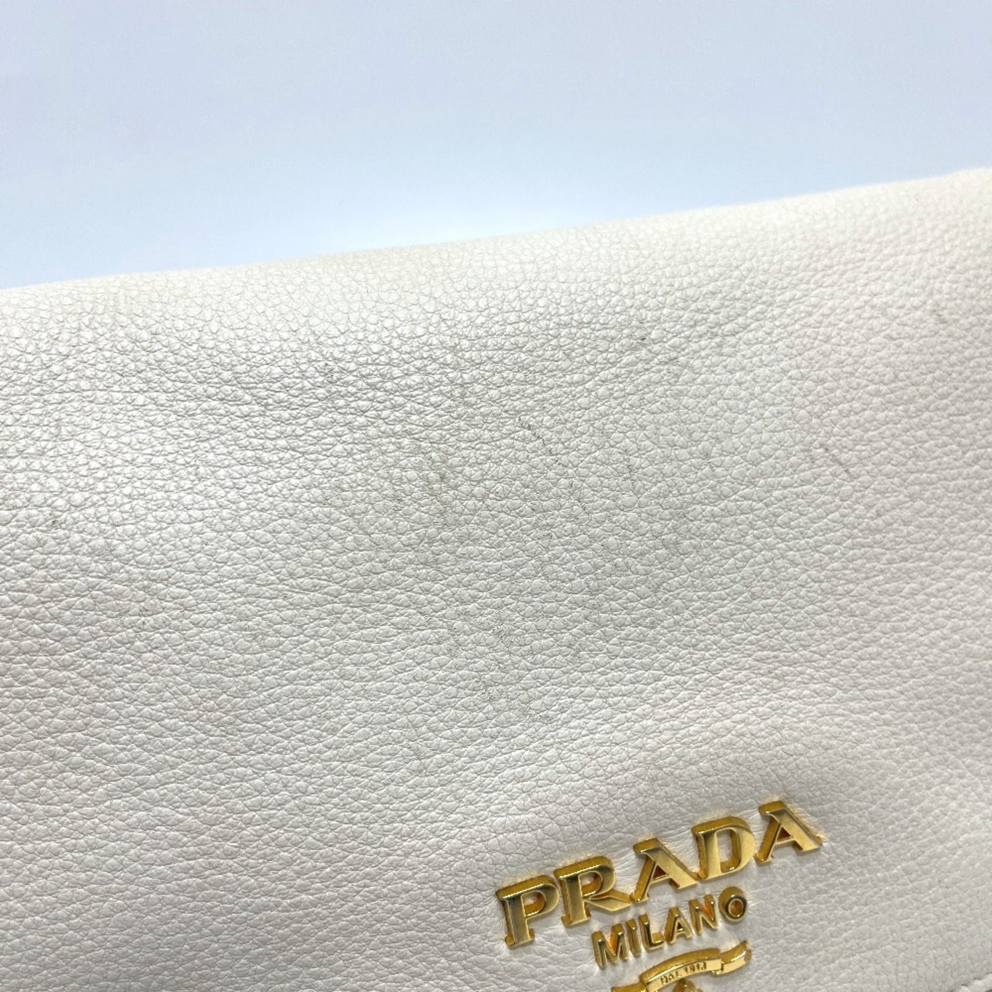 Prada White Leather Handbag Shoulder Bag (Pre-Owned)