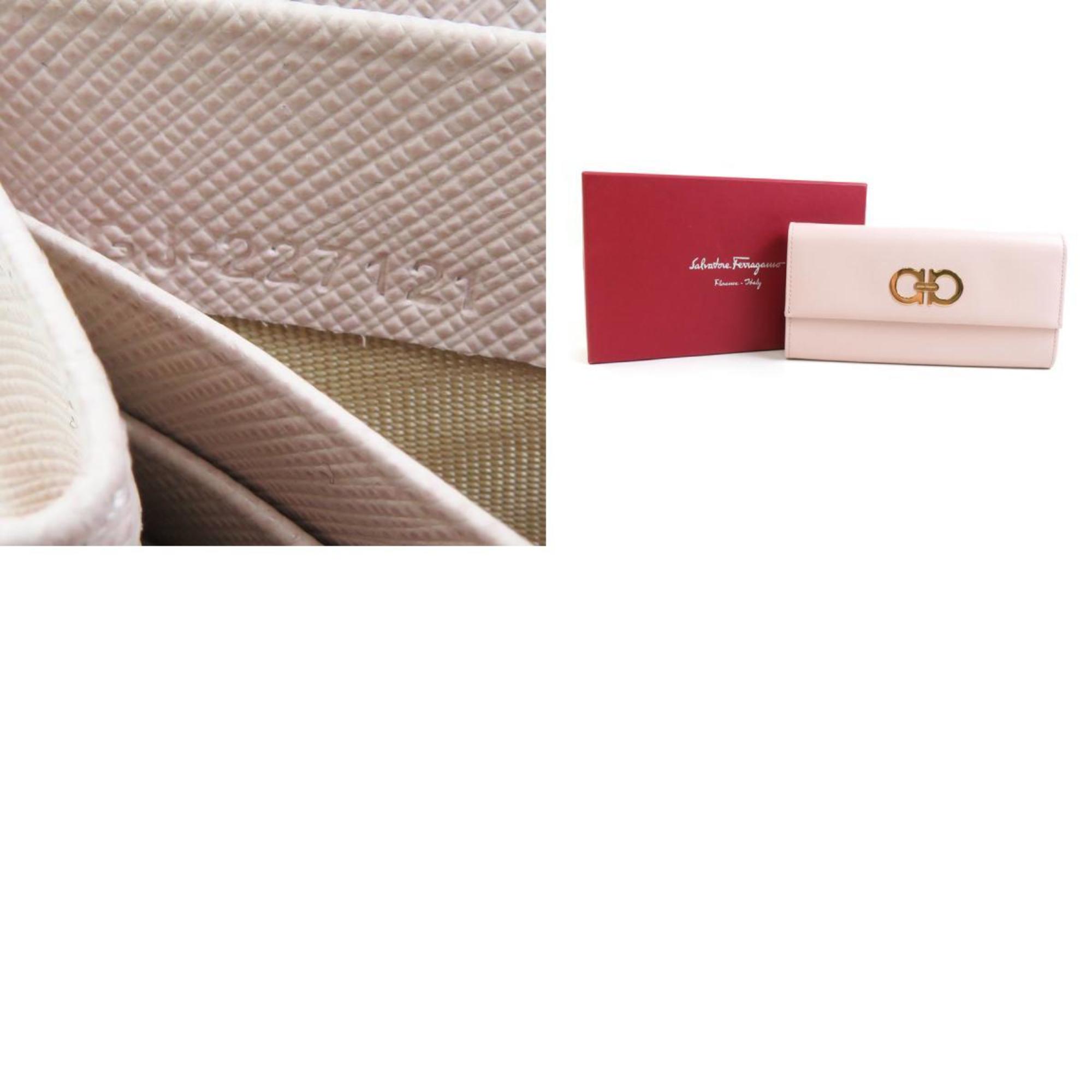 Salvatore Ferragamo Pink Leather Coin Purse/Coin Case (Pre-Owned)