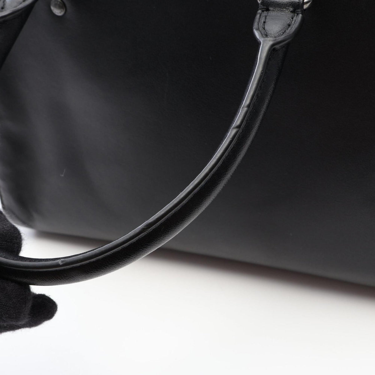 Coach Black Leather Handbag (Pre-Owned)