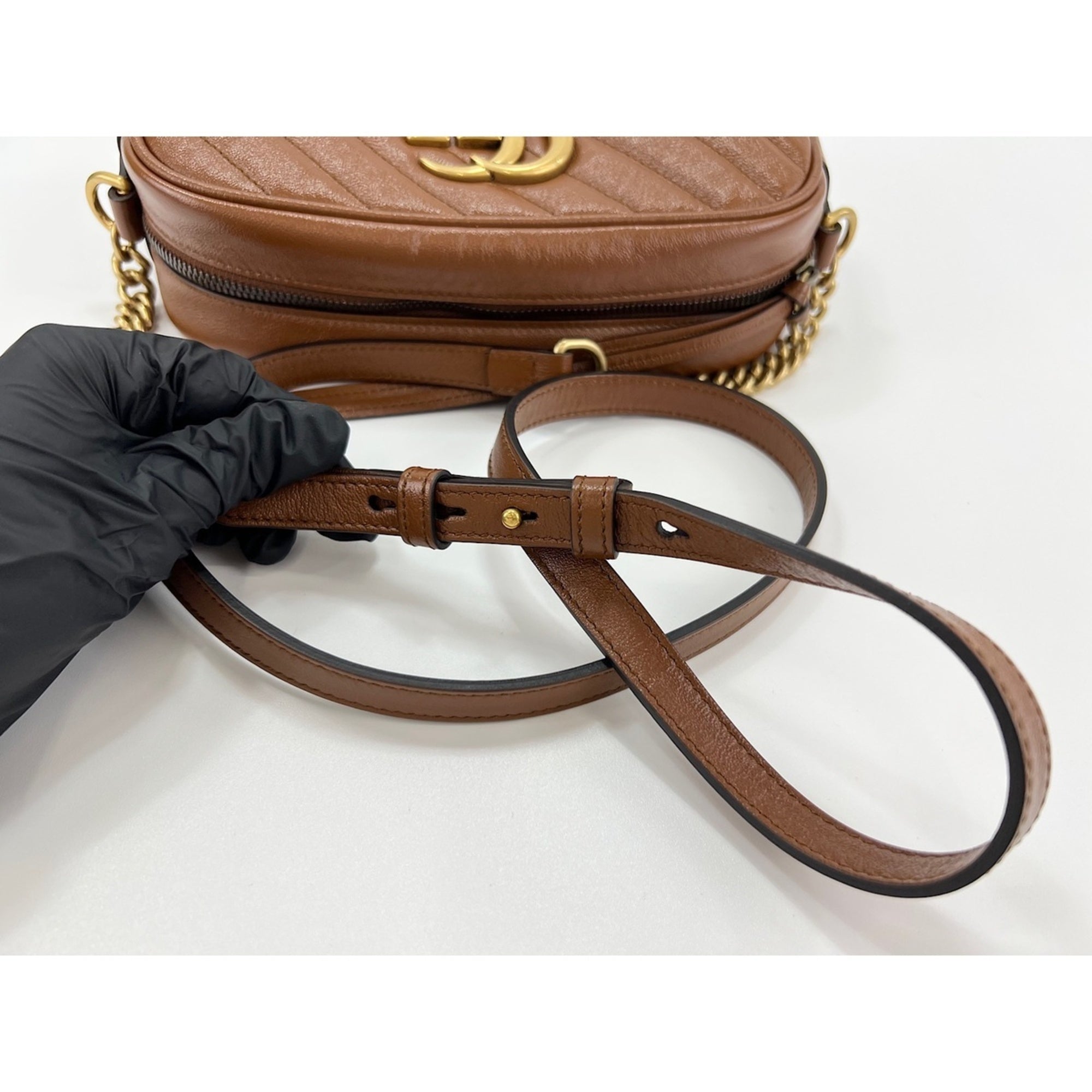 Gucci Brown Leather Shoulder Bag (Pre-Owned)