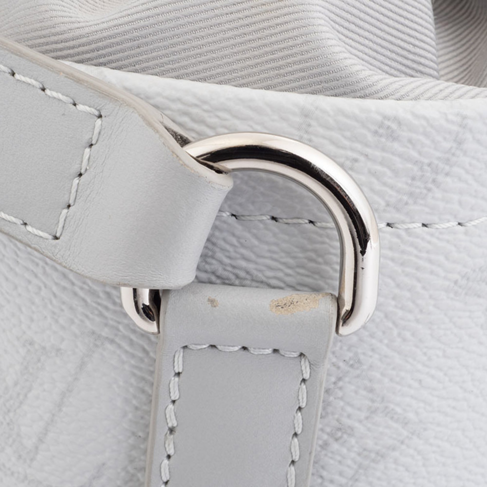 Louis Vuitton Monogram Light Gray White Monogram Shoulder Bag (Pre-Owned)