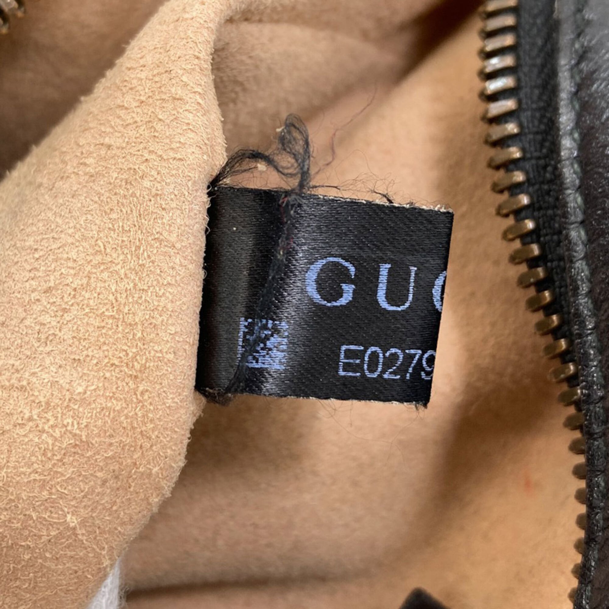 Gucci Black Leather Shoulder Bag (Pre-Owned)