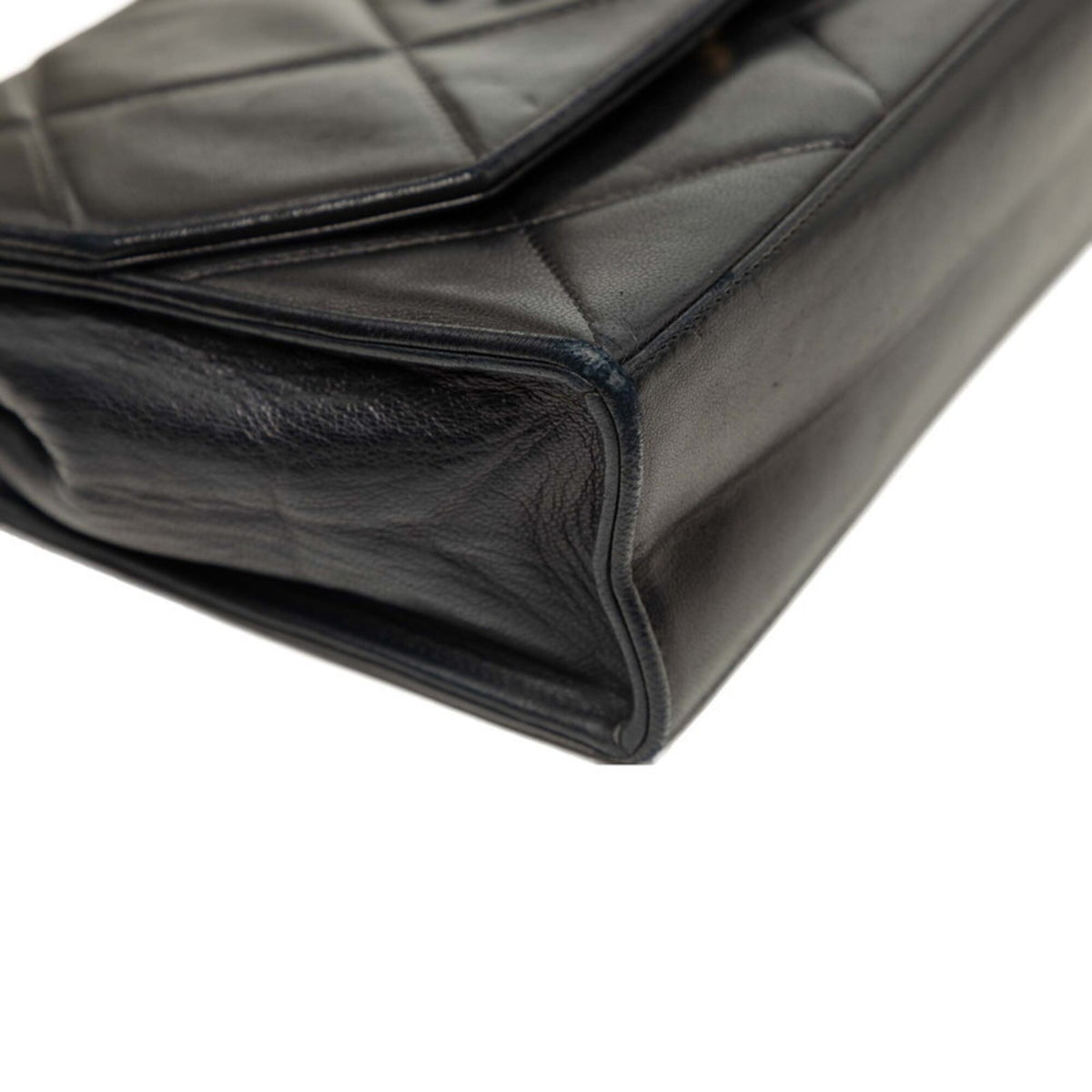 Chanel Black Leather Shoulder Bag (Pre-Owned)