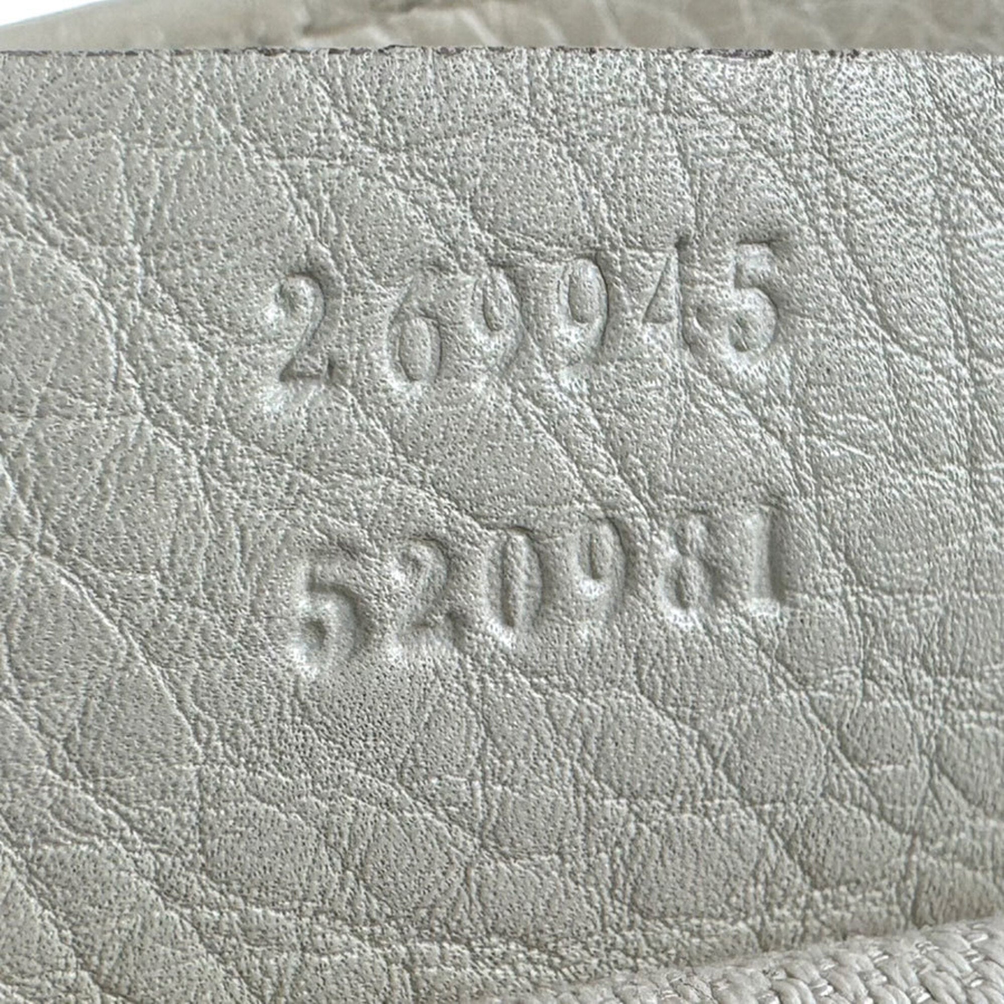 Gucci Brown Ivory Gg Canvas Leather Handbag (Pre-Owned)