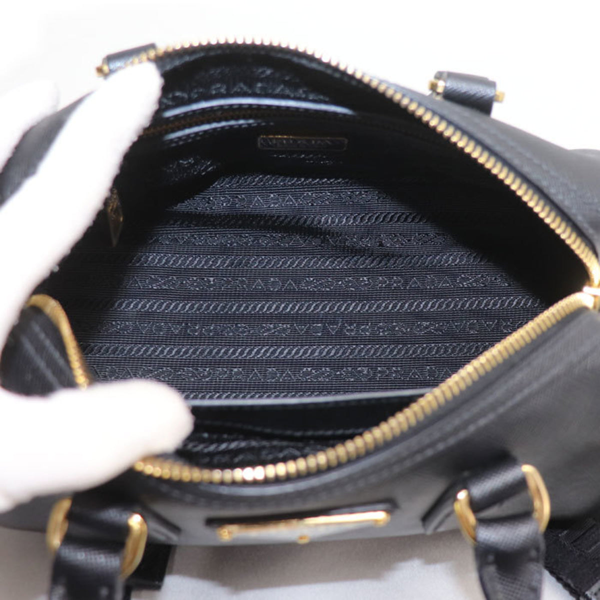 Prada Black Leather Pouch Shoulder Bag (Pre-Owned)