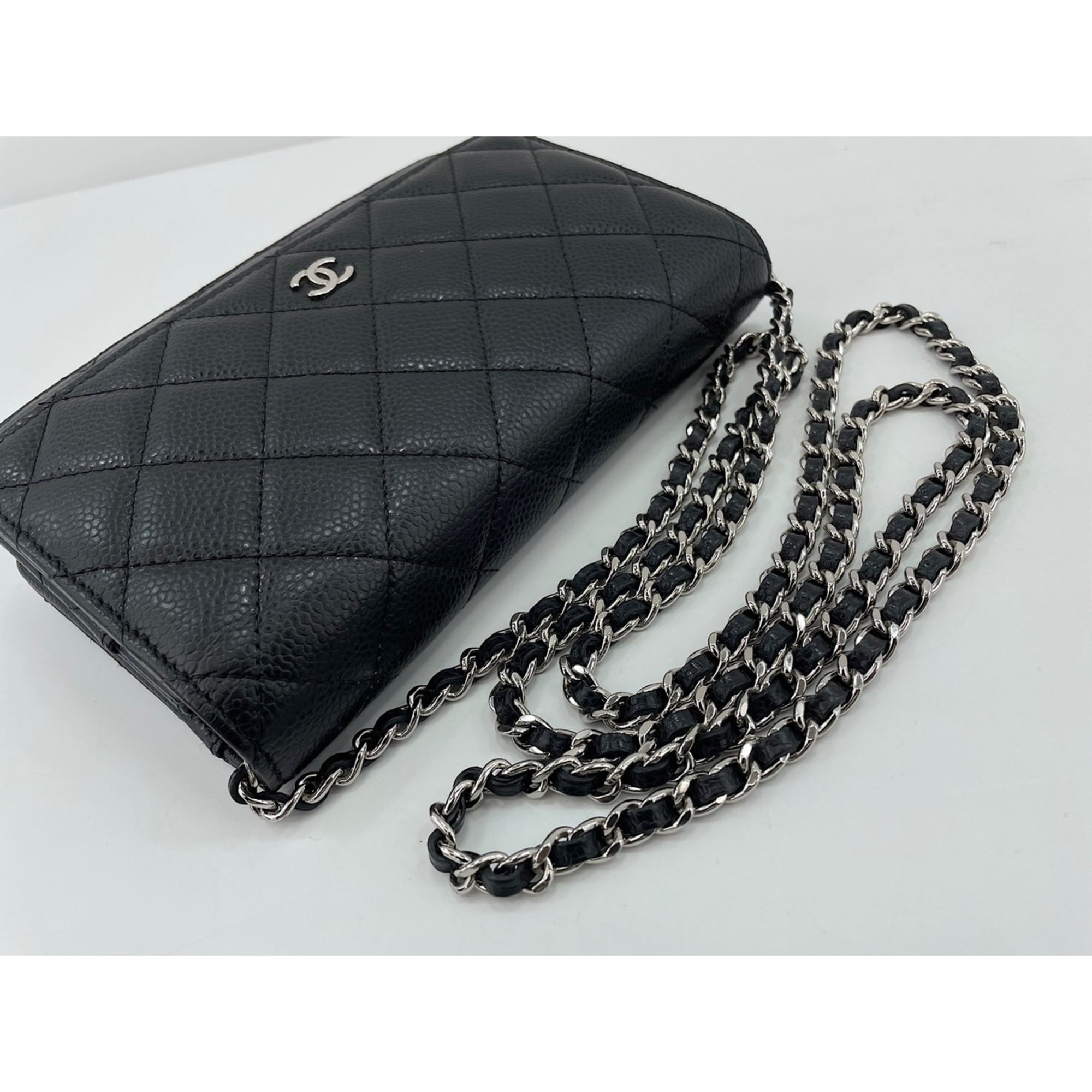 Chanel Matelasse Black Shoulder Bag (Pre-Owned)
