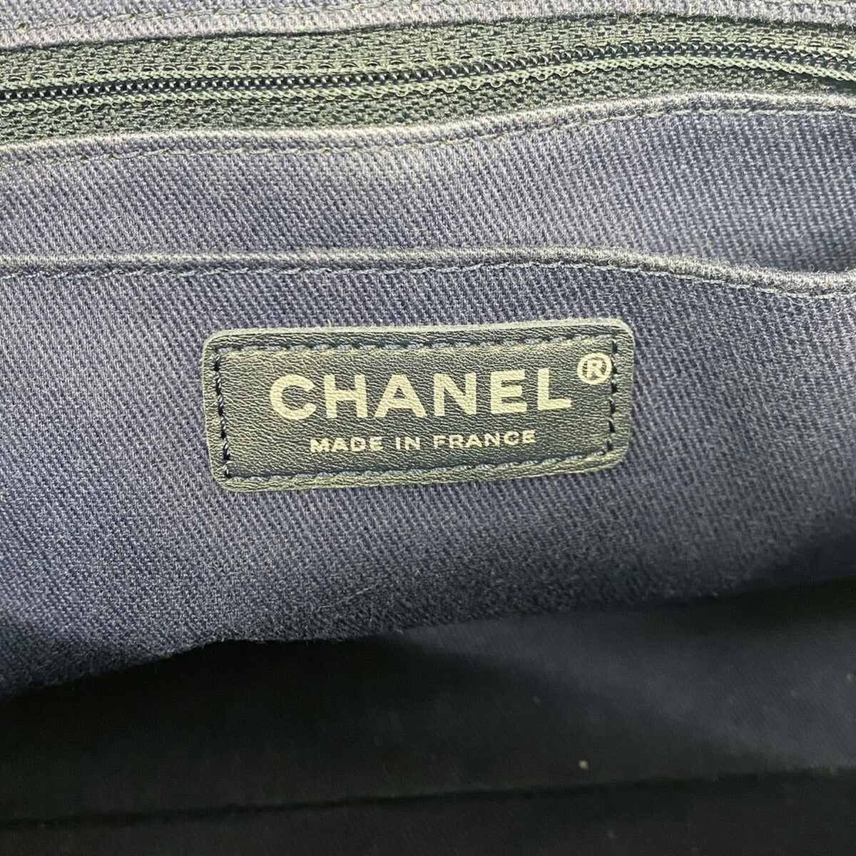 Chanel Blue Grained Calfskin Handbag (Pre-Owned)