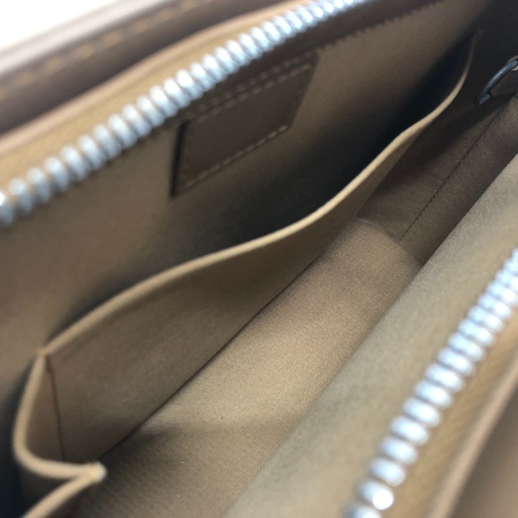 Louis Vuitton Beige Monogram Mat Shoulder Bag (Pre-Owned)