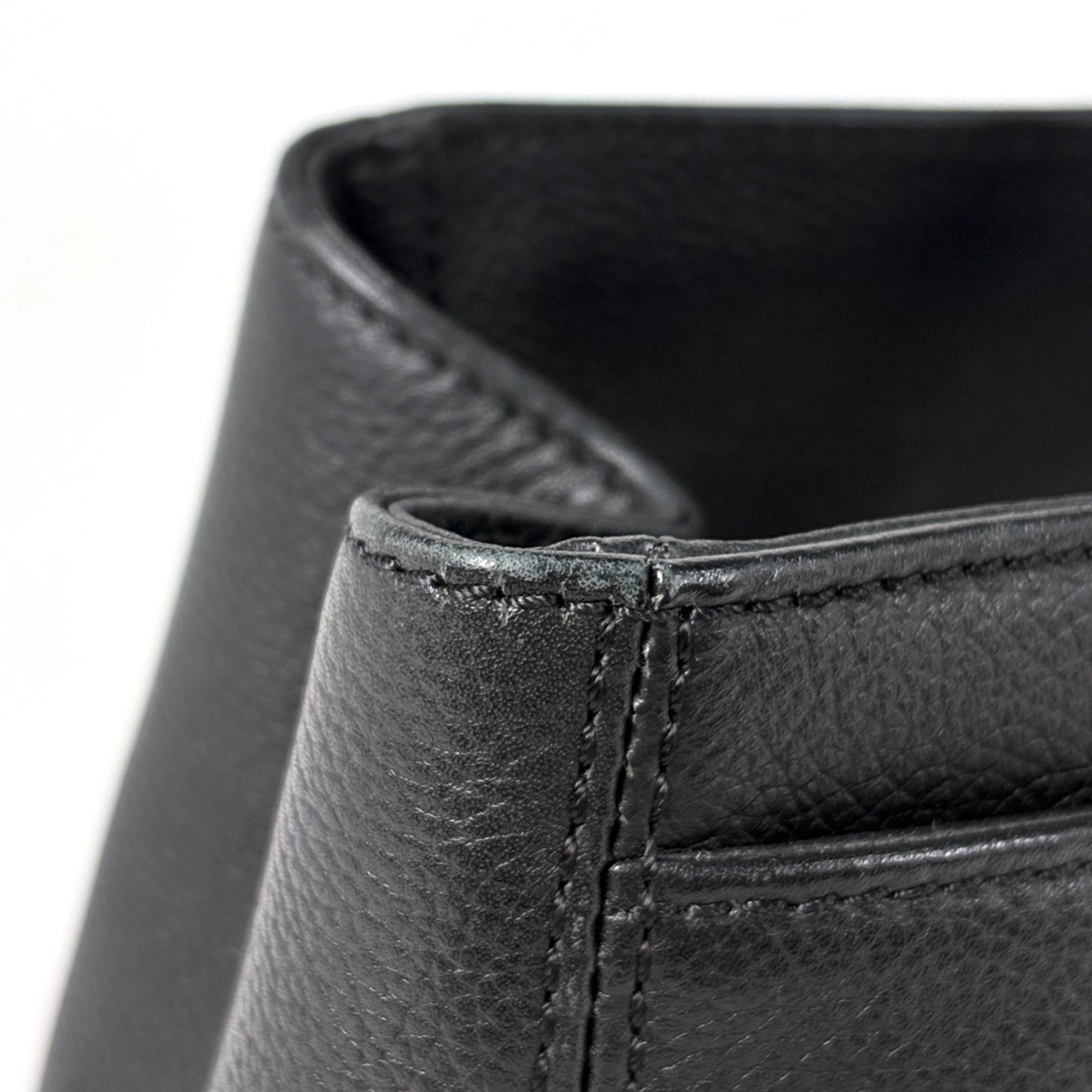 Chanel Black Leather Tote Bag (Pre-Owned)