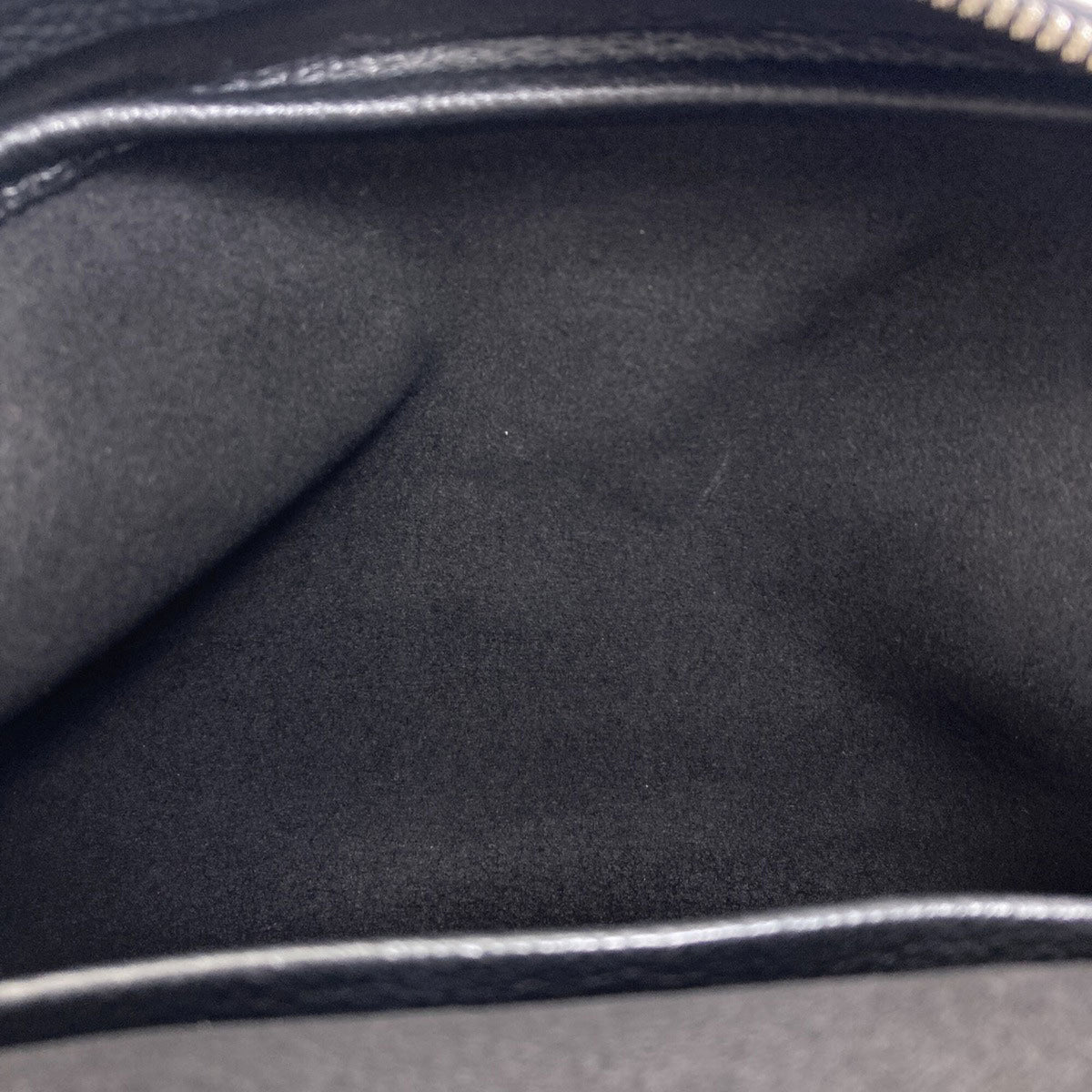 Balenciaga Black Leather Shoulder Bag (Pre-Owned)